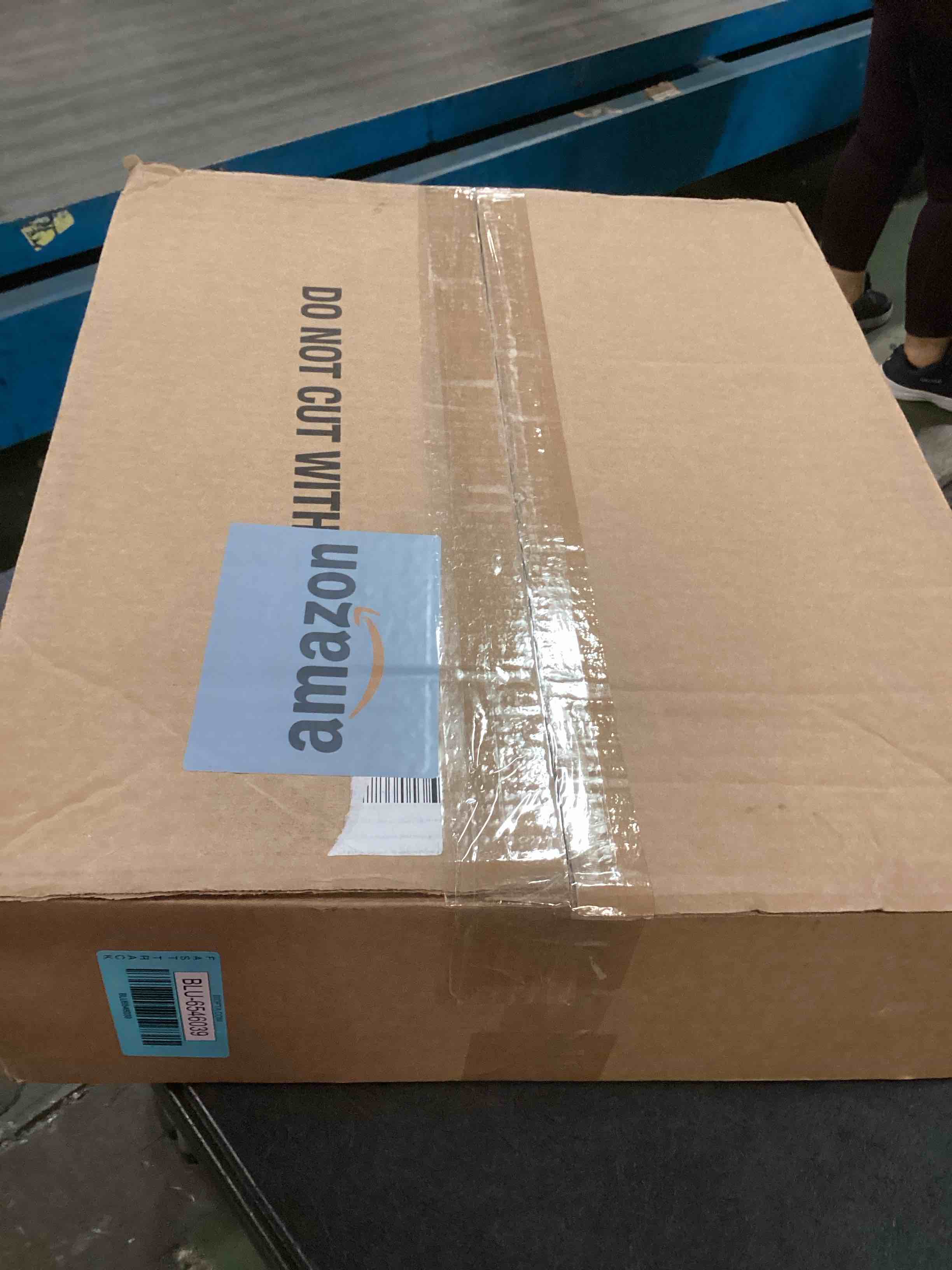 https://s3.amazonaws.com/lotting-images-prod/bidfta/BLU6546039_1718911953506.jpeg