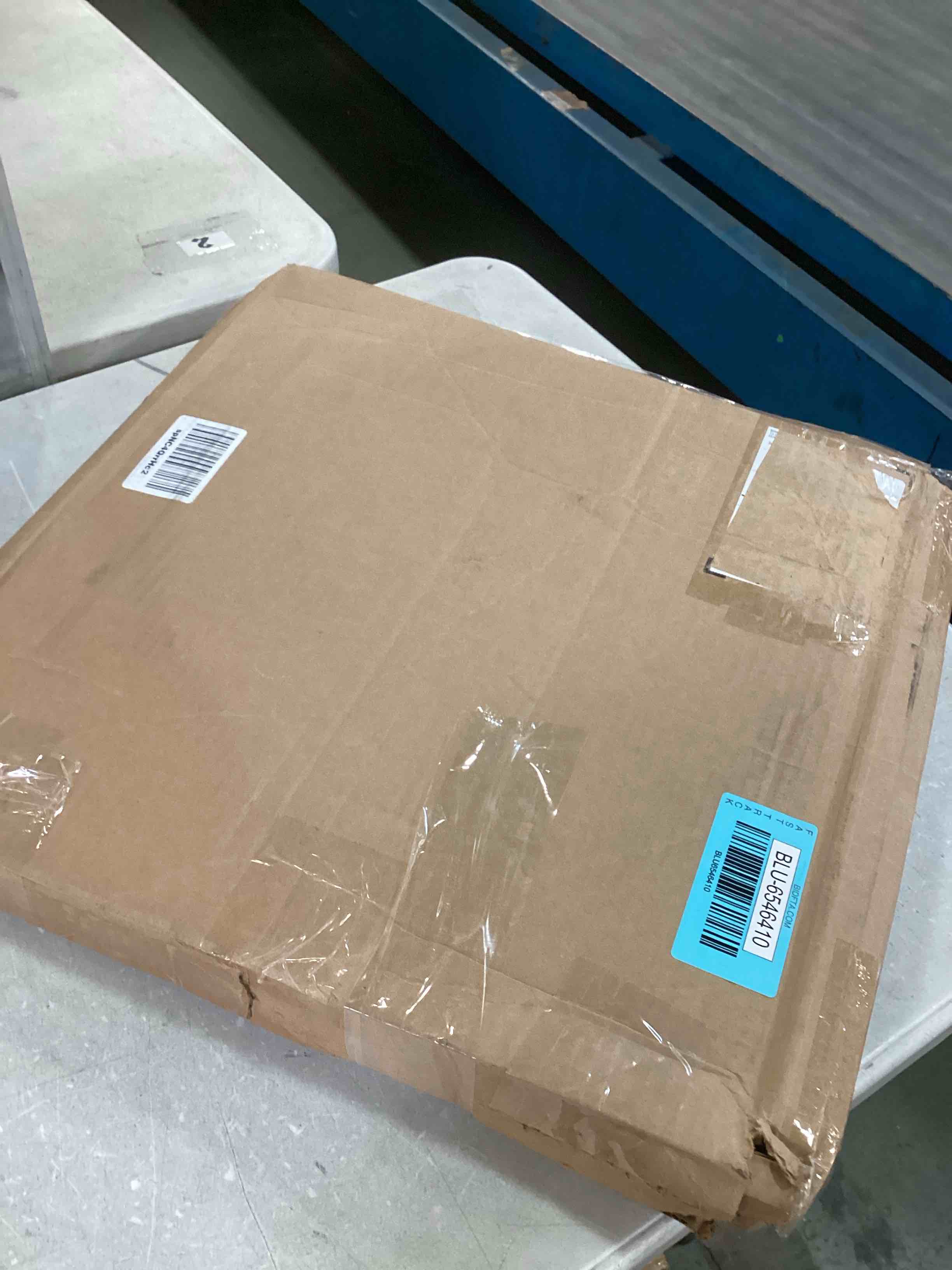 https://s3.amazonaws.com/lotting-images-prod/bidfta/BLU6546410_1719230691029.jpeg