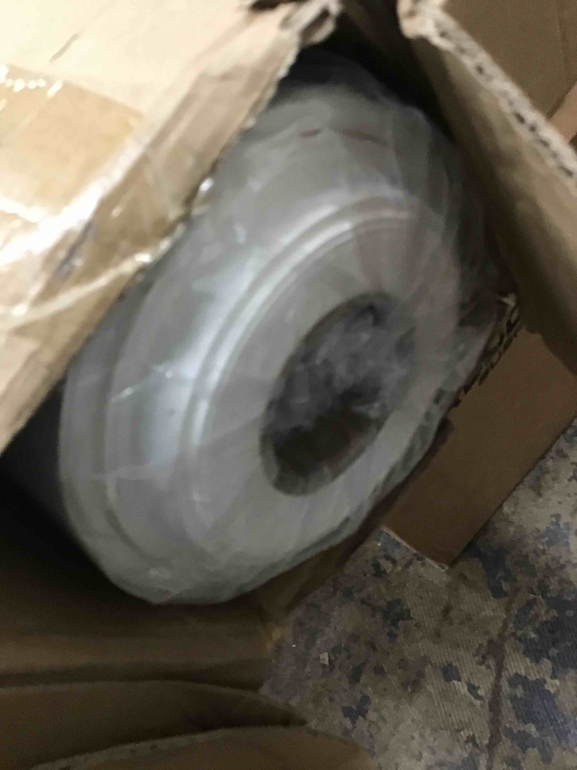 https://s3.amazonaws.com/lotting-images-prod/bidfta/BLU6548776_1720467015428.jpeg