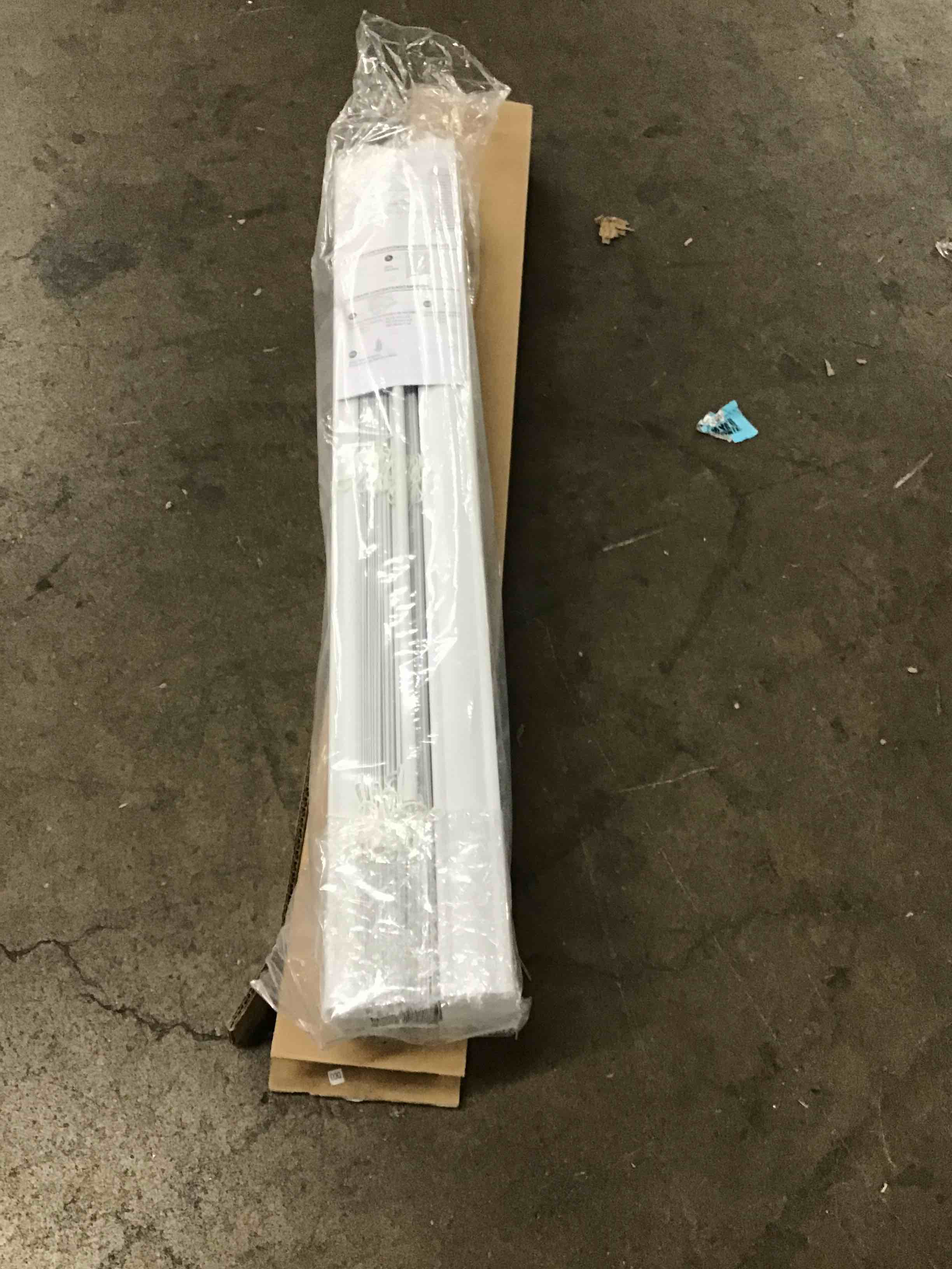 https://s3.amazonaws.com/lotting-images-prod/bidfta/BLU6549838_1723143906505.jpeg