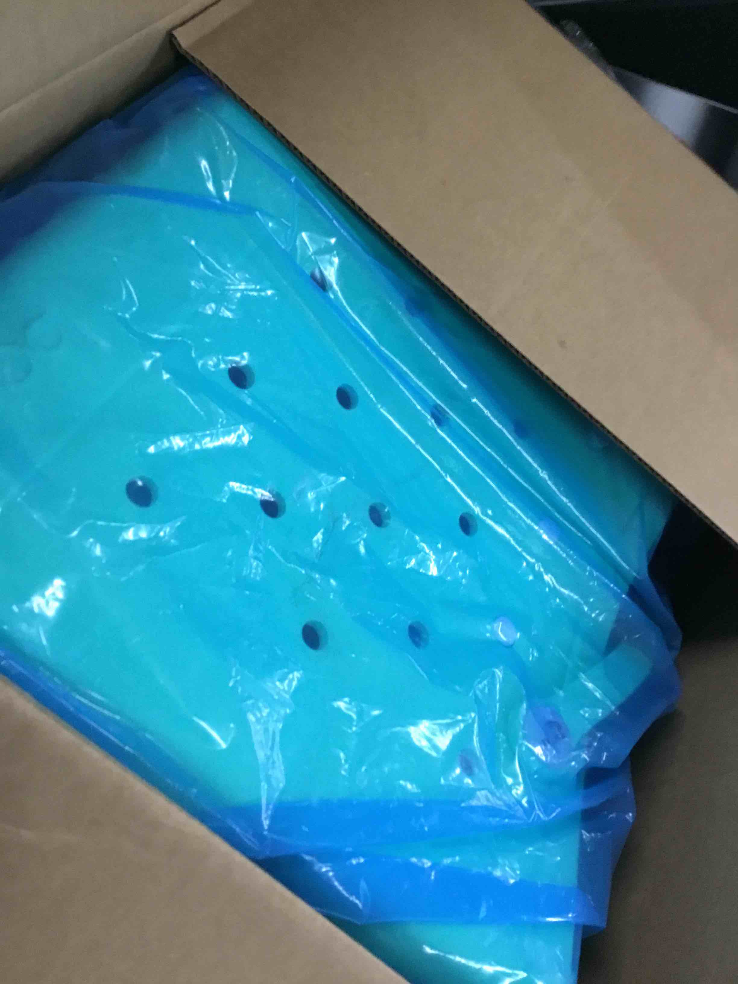 https://s3.amazonaws.com/lotting-images-prod/bidfta/BLU6550018_1723237039817.jpeg
