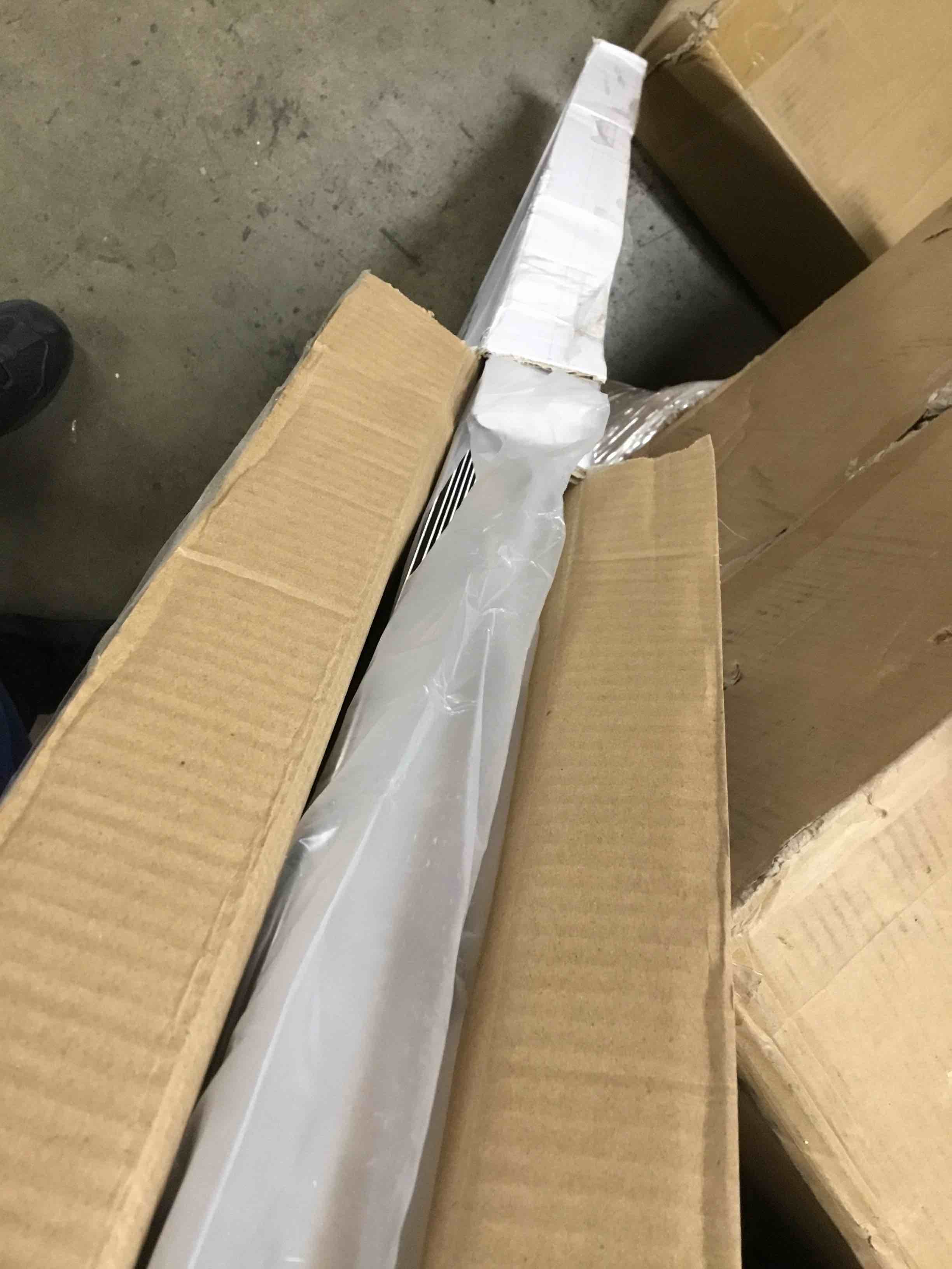https://s3.amazonaws.com/lotting-images-prod/bidfta/BLU6550044_1723239634495.jpeg