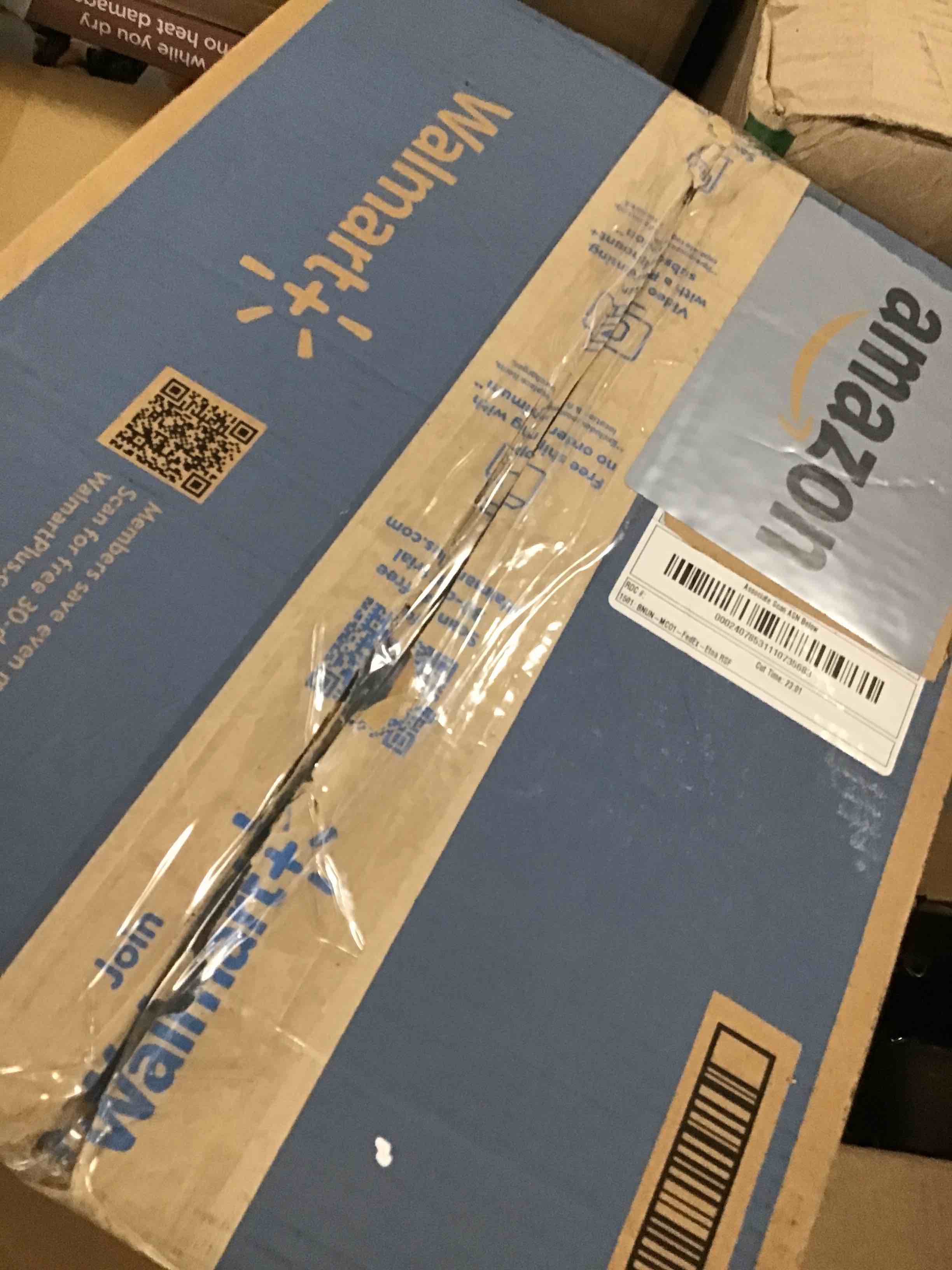 https://s3.amazonaws.com/lotting-images-prod/bidfta/BLU6550463_1723744995797.jpeg