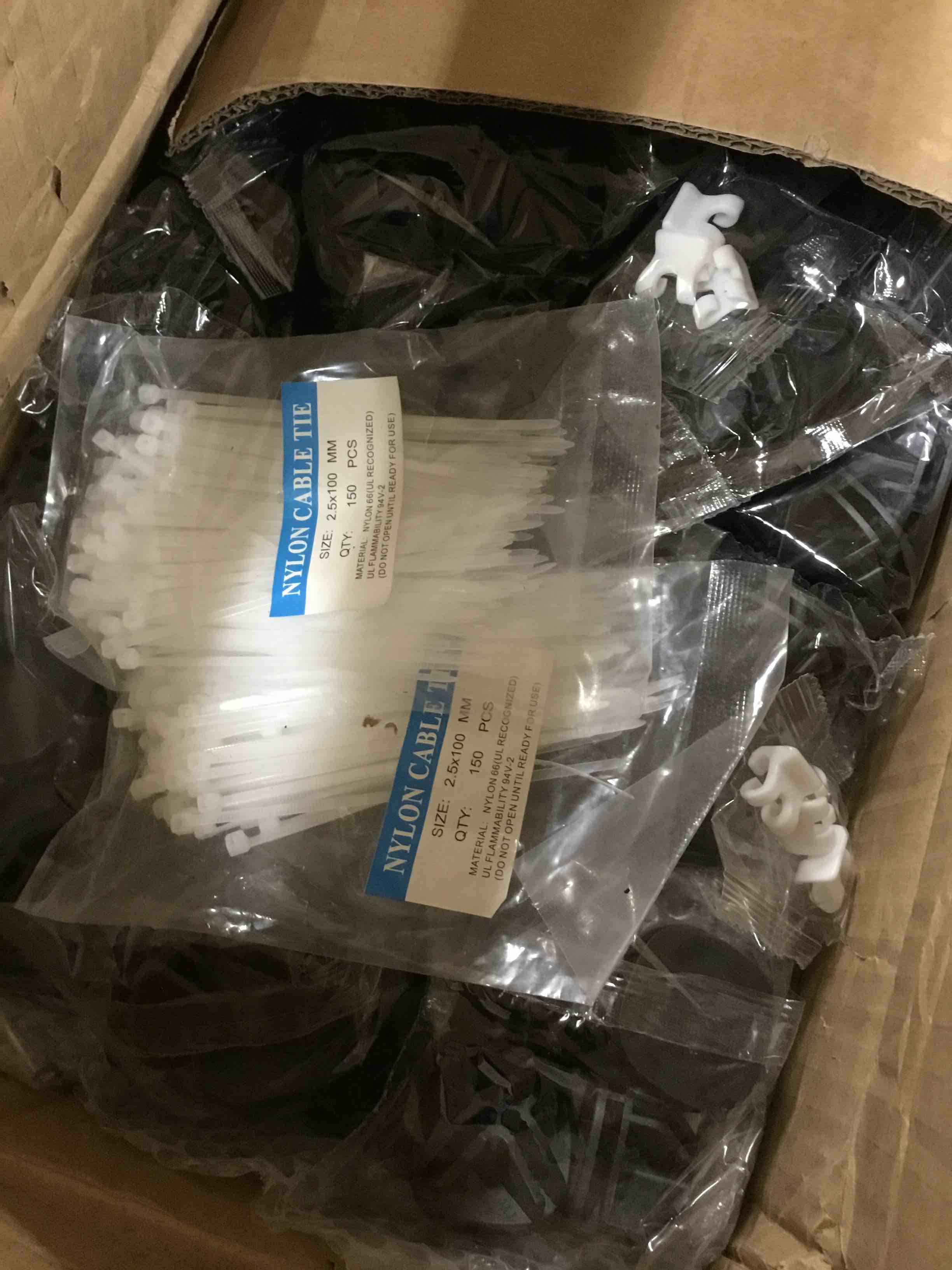 https://s3.amazonaws.com/lotting-images-prod/bidfta/BLU6552455_1717530224034.jpeg