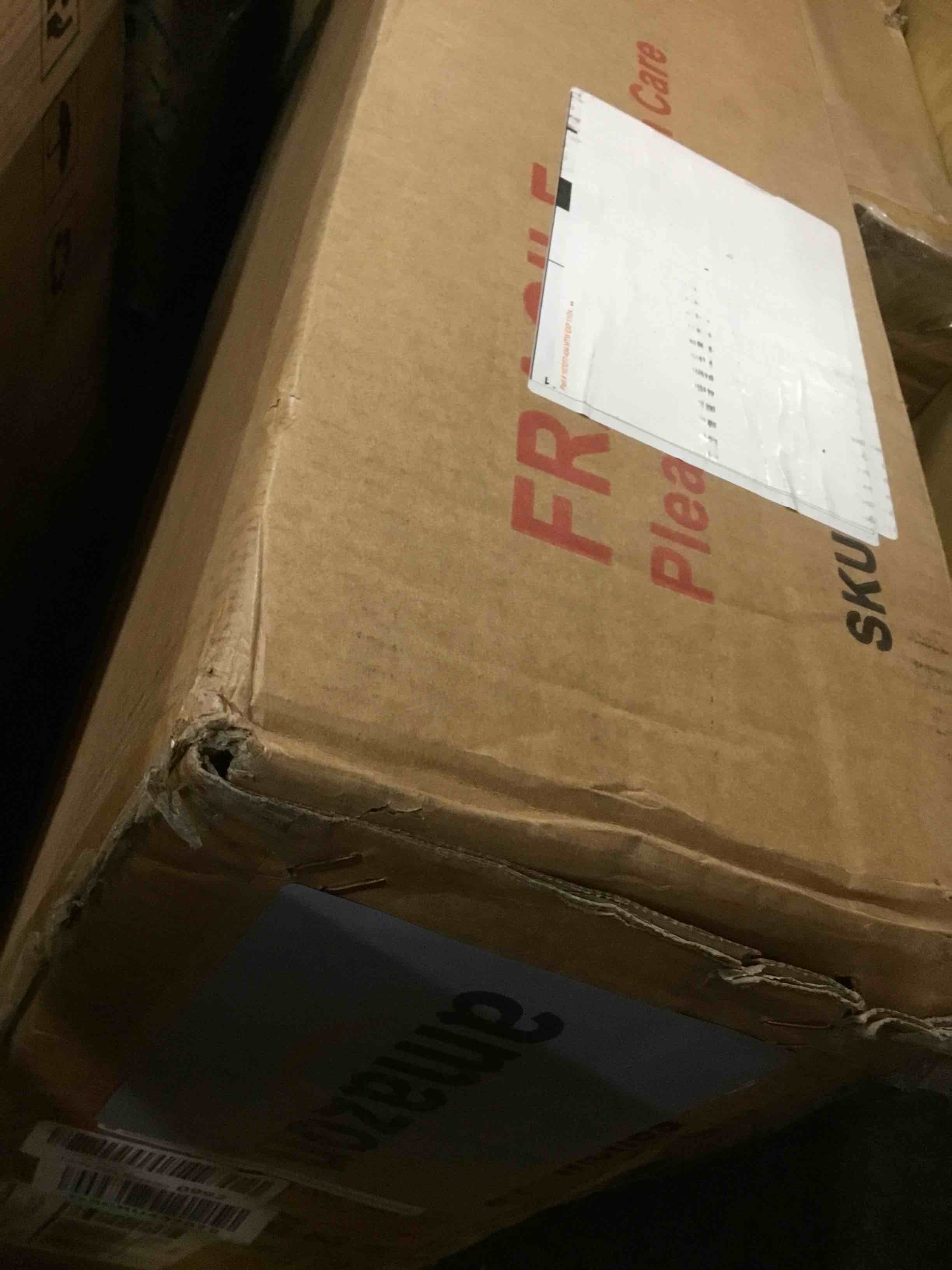 https://s3.amazonaws.com/lotting-images-prod/bidfta/BLU6552458_1717530540613.jpeg