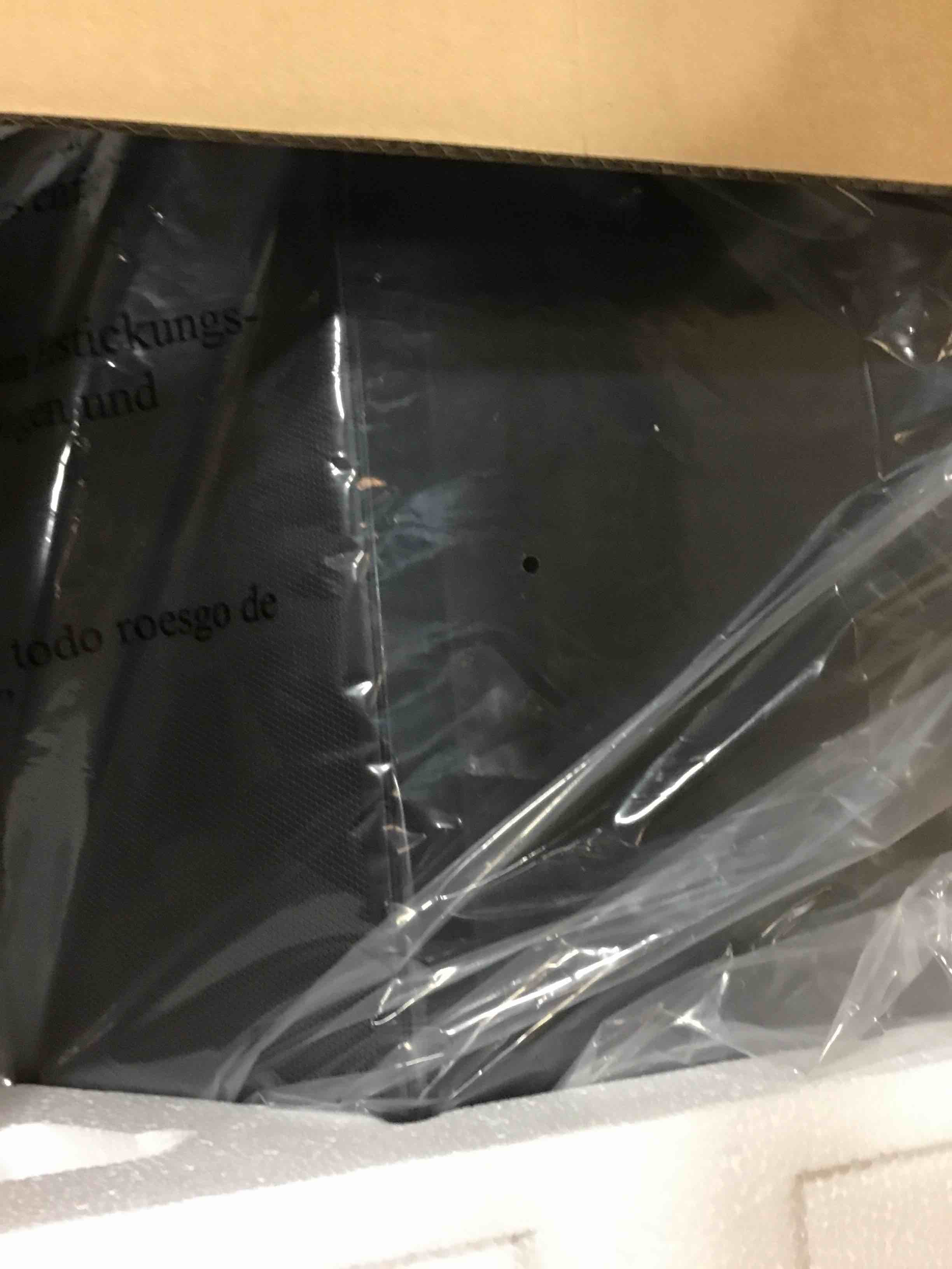 https://s3.amazonaws.com/lotting-images-prod/bidfta/BLU6553547_1719492435697.jpeg