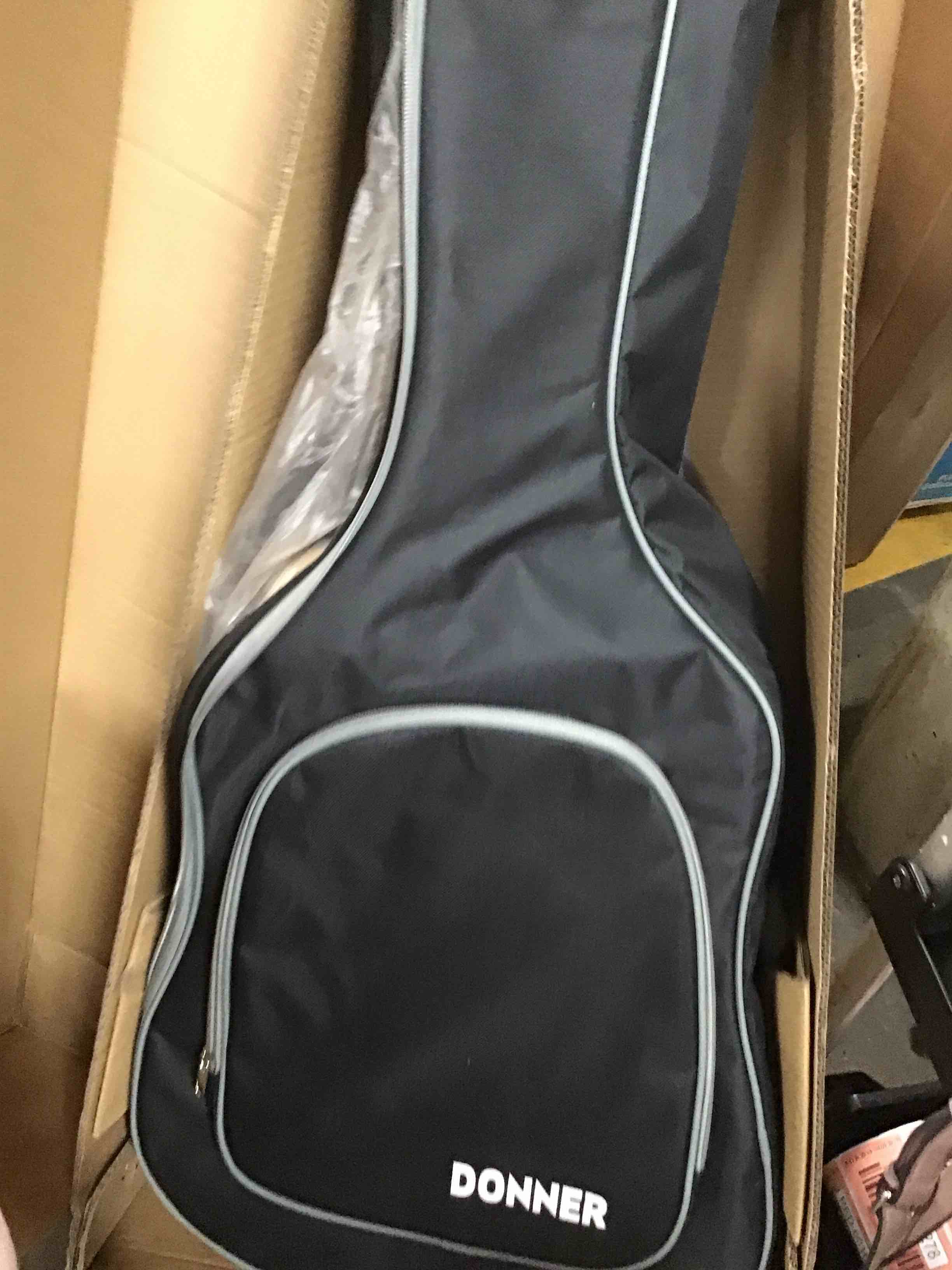 https://s3.amazonaws.com/lotting-images-prod/bidfta/BLU6553963_1719001242020.jpeg