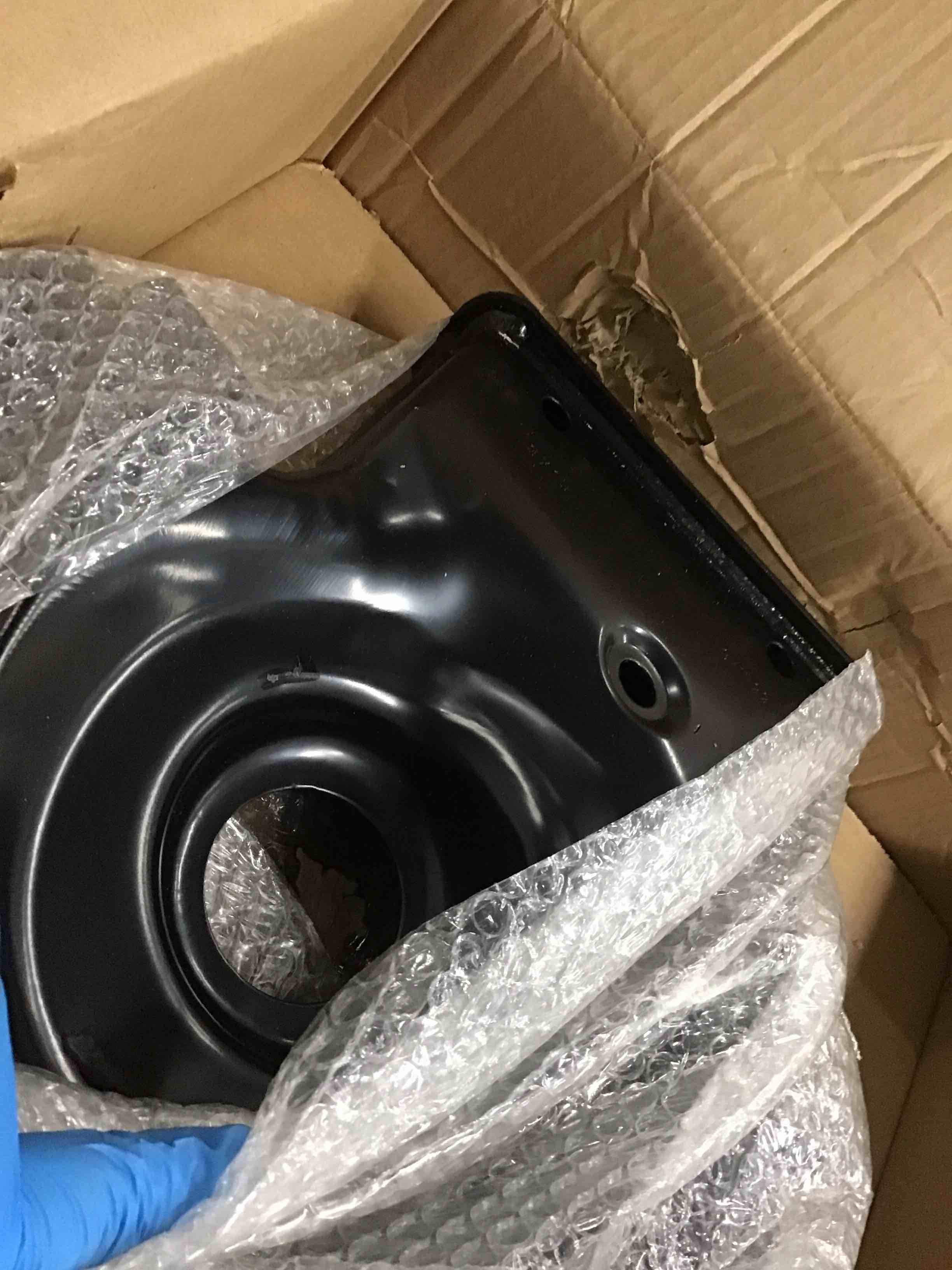 https://s3.amazonaws.com/lotting-images-prod/bidfta/BLU6553998_1719236084103.jpeg