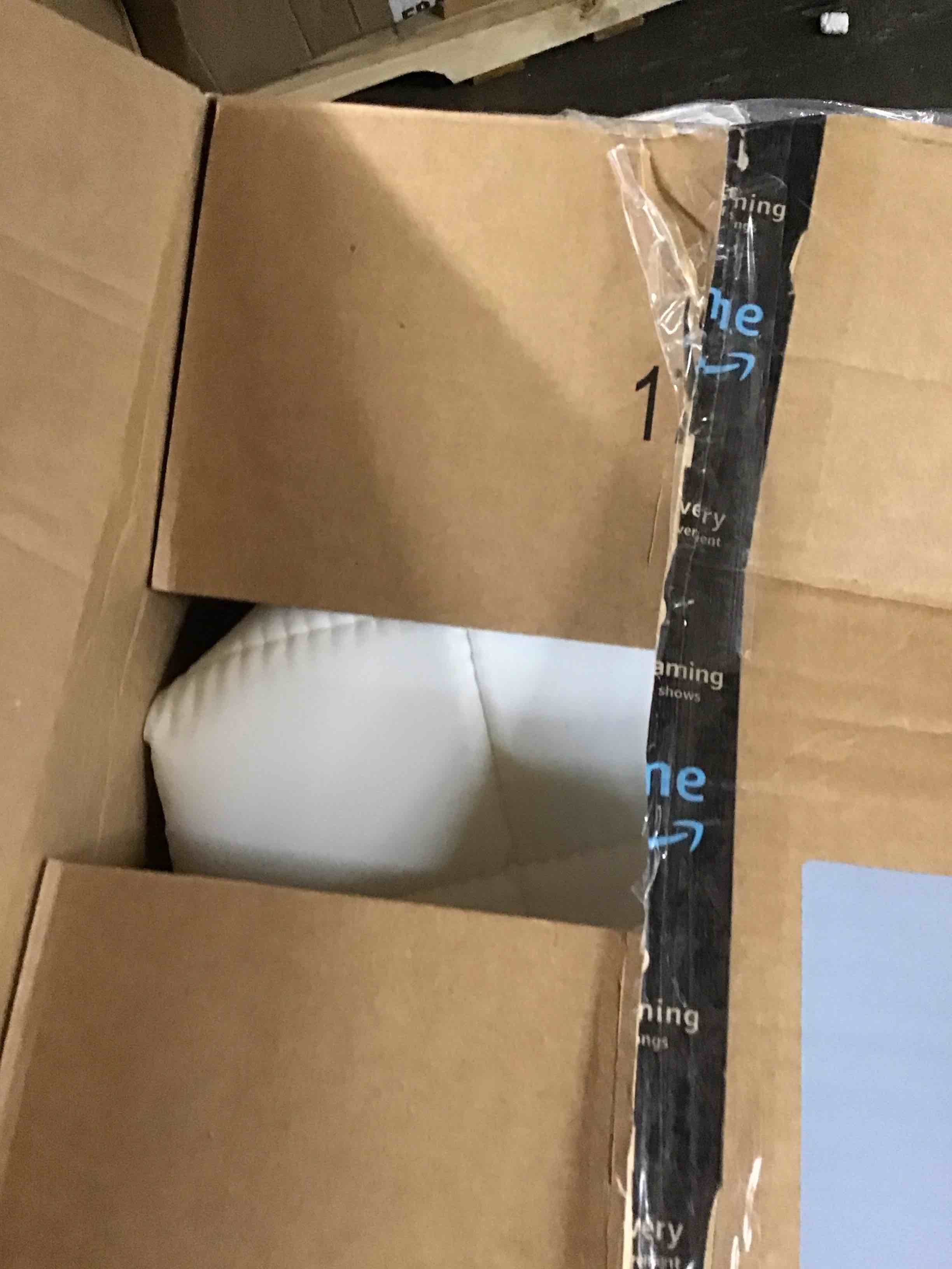 https://s3.amazonaws.com/lotting-images-prod/bidfta/BLU6554348_1720552956072.jpeg