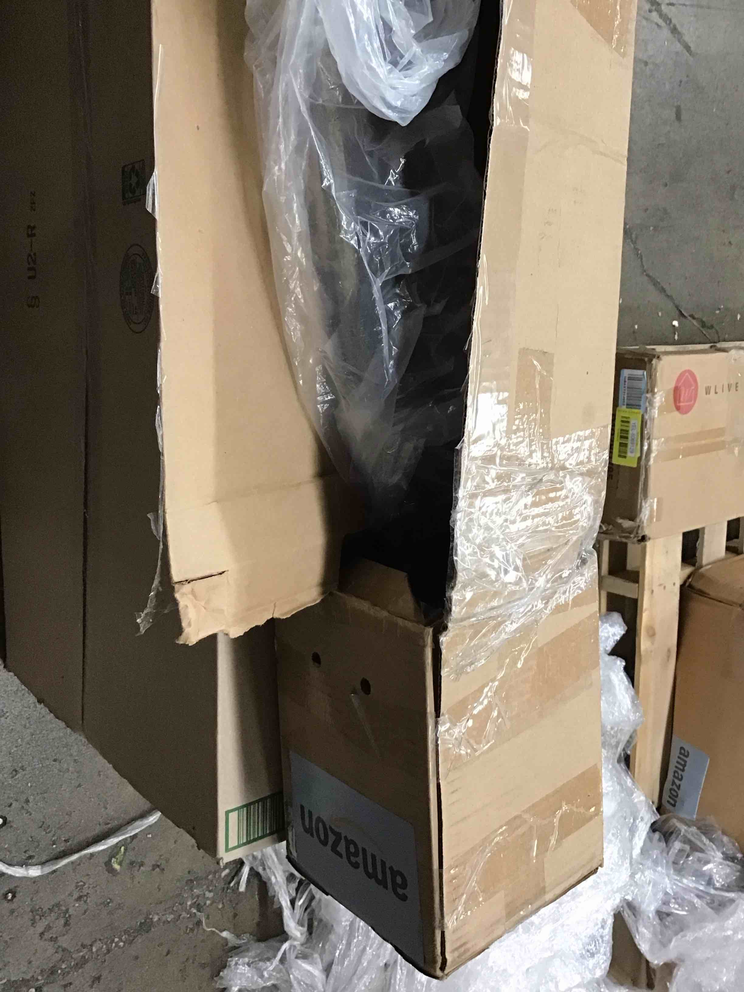 https://s3.amazonaws.com/lotting-images-prod/bidfta/BLU6554463_1720630663581.jpeg