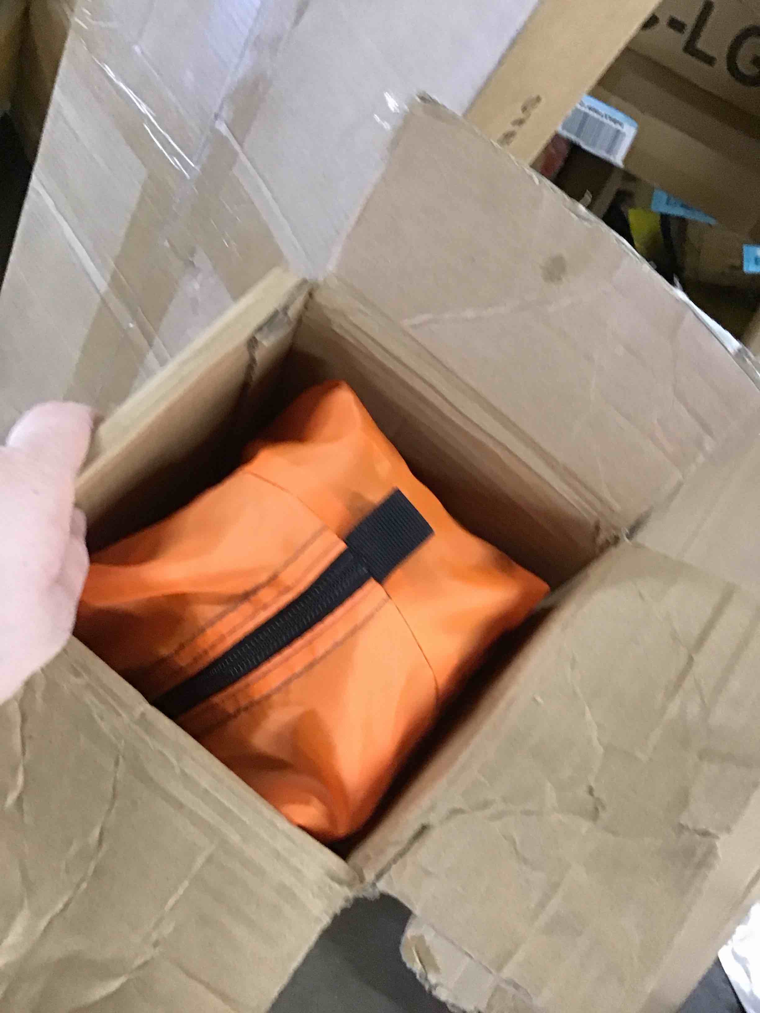 https://s3.amazonaws.com/lotting-images-prod/bidfta/BLU6554595_1720795704272.jpeg