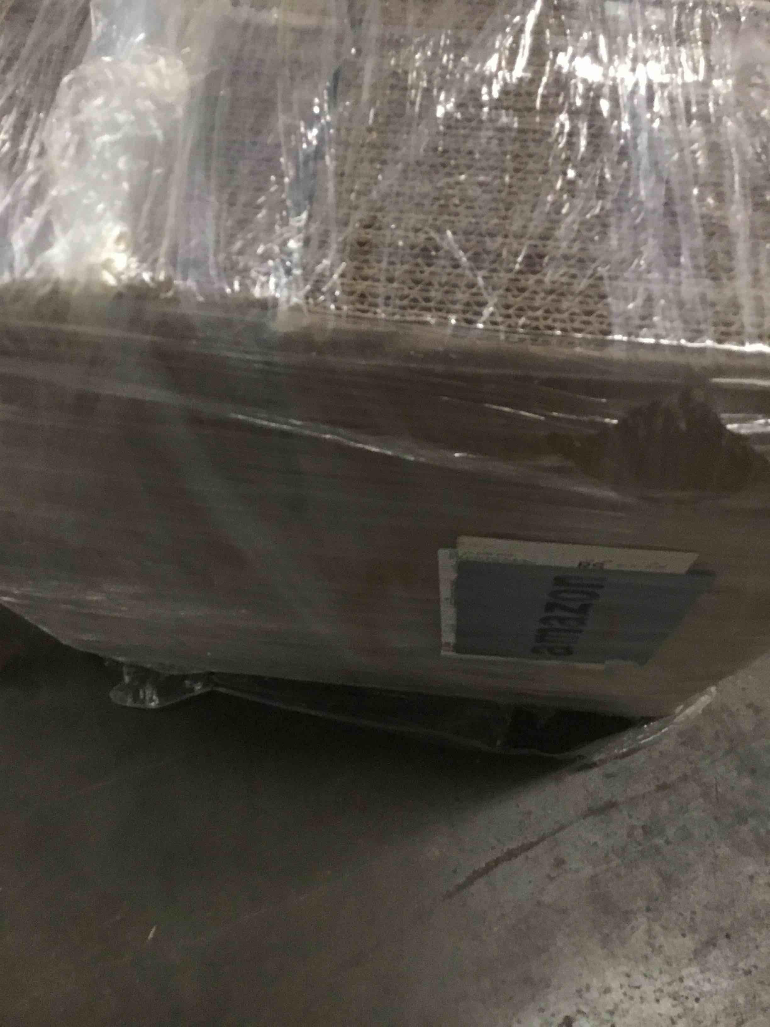 https://s3.amazonaws.com/lotting-images-prod/bidfta/BLU6555283_1722446620520.jpeg