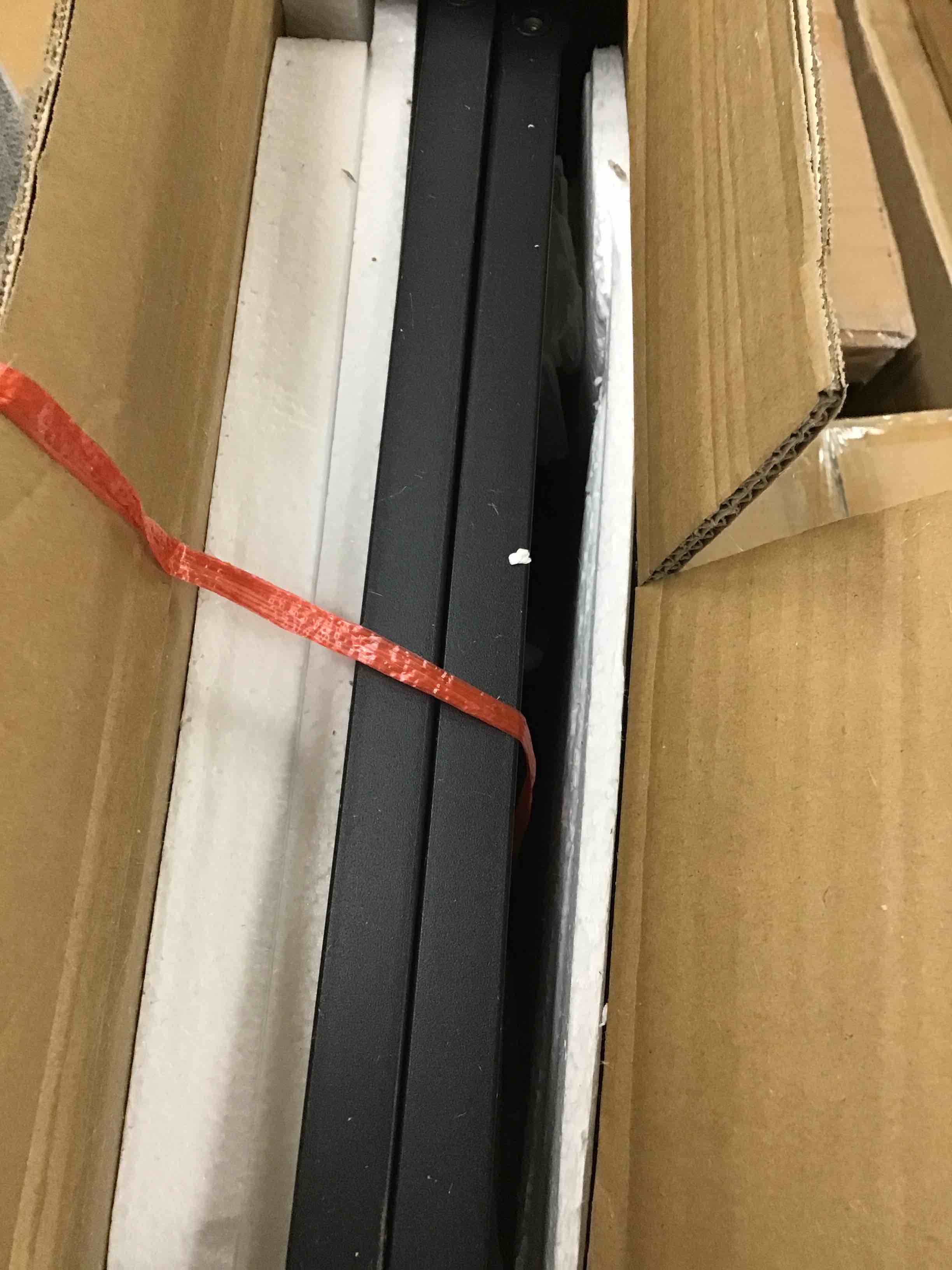 https://s3.amazonaws.com/lotting-images-prod/bidfta/BLU6557780_1719405901093.jpeg