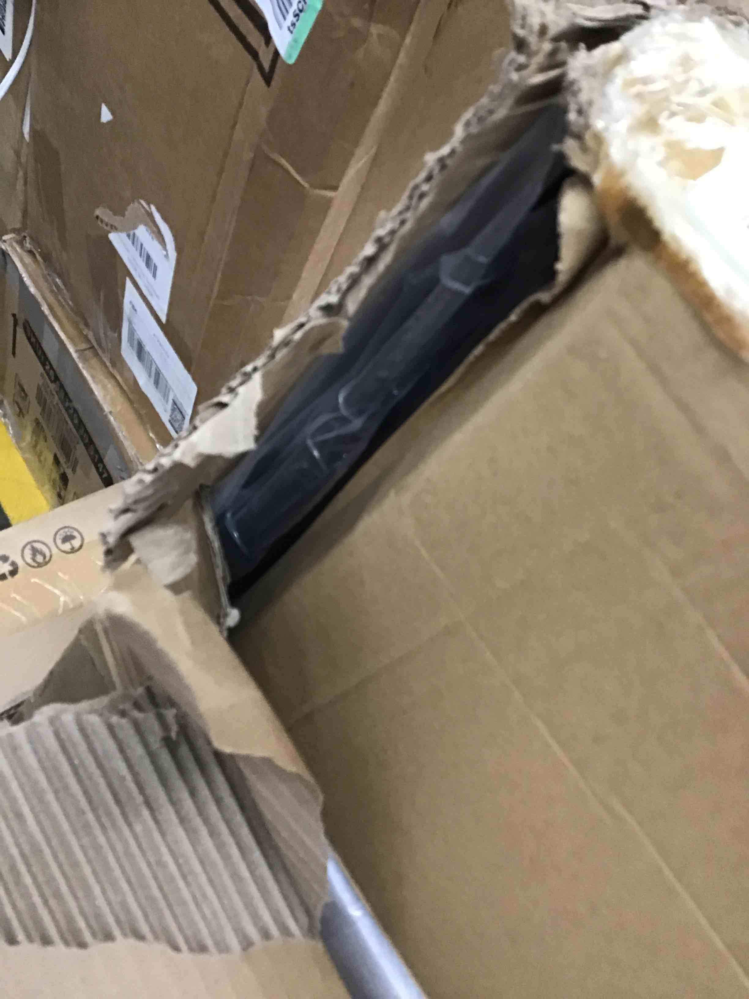 https://s3.amazonaws.com/lotting-images-prod/bidfta/BLU6557784_1719406225207.jpeg