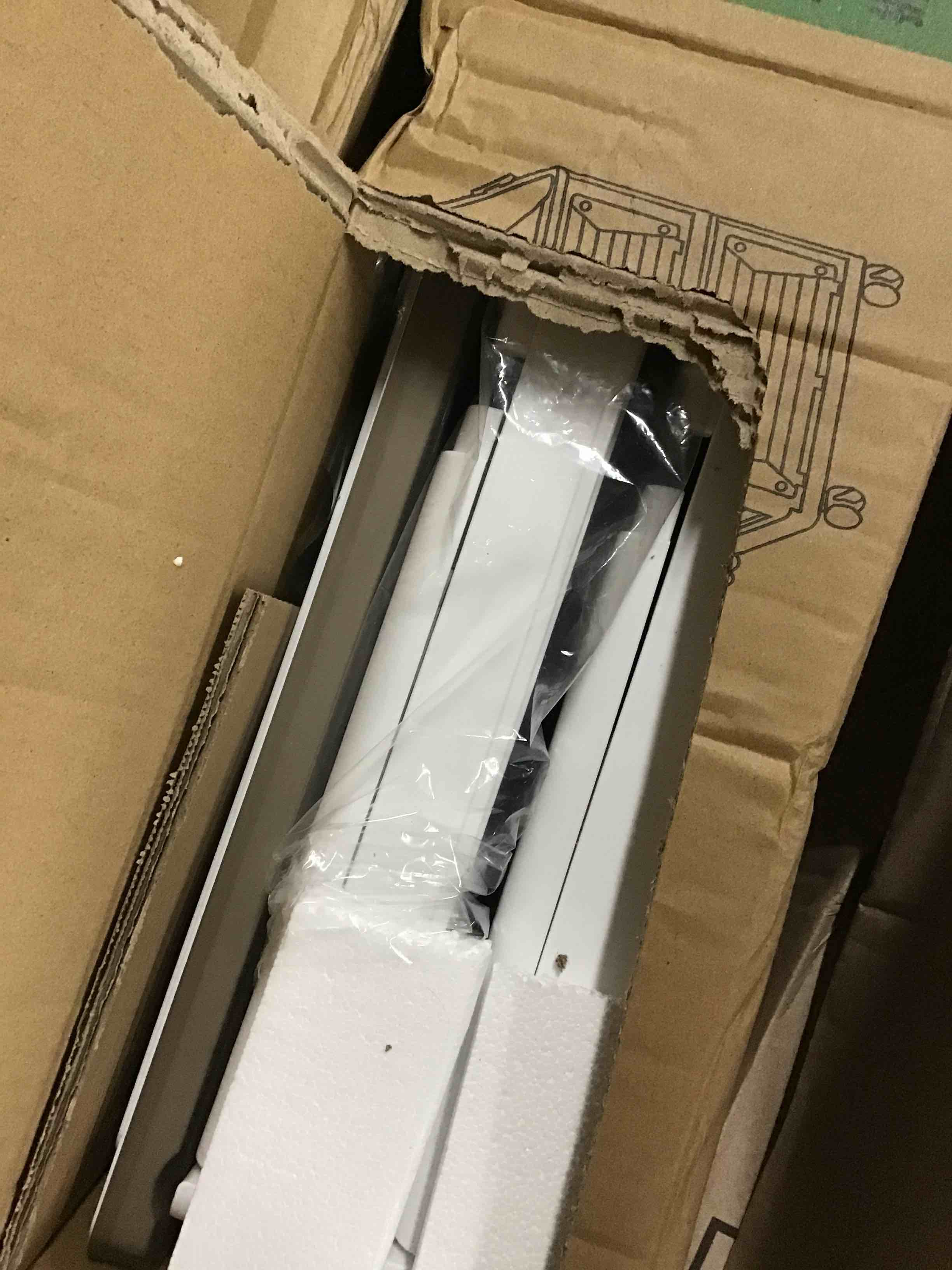 https://s3.amazonaws.com/lotting-images-prod/bidfta/BLU6558010_1719688059434.jpeg