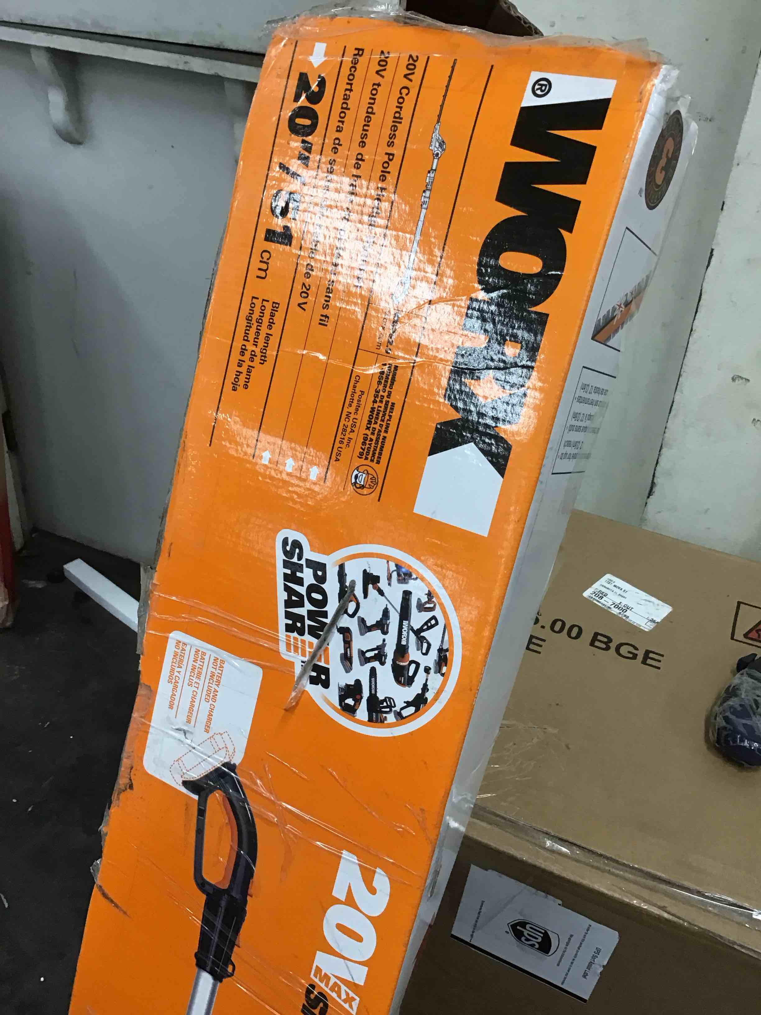 https://s3.amazonaws.com/lotting-images-prod/bidfta/BLU6558194_1720453350039.jpeg