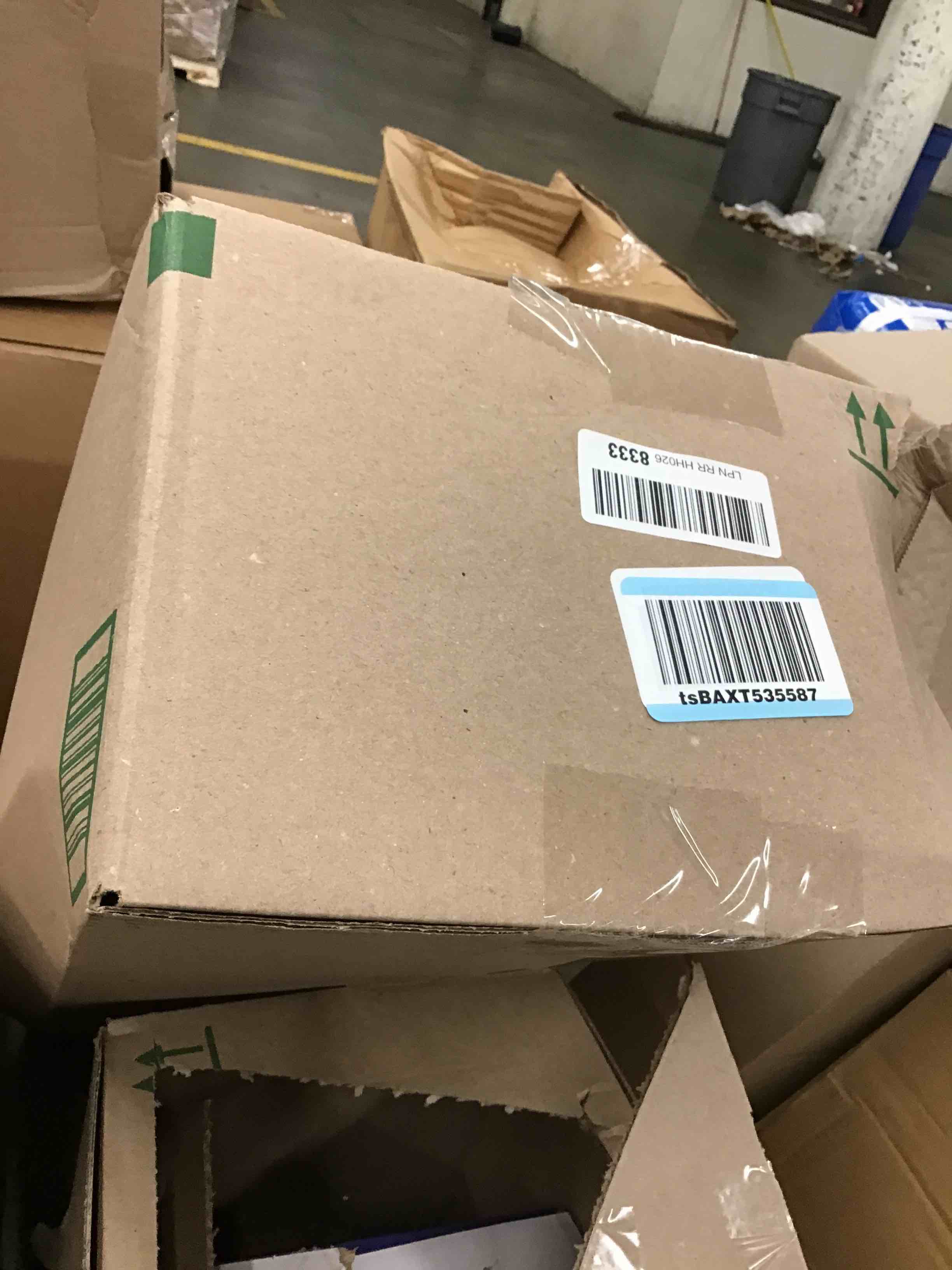 https://s3.amazonaws.com/lotting-images-prod/bidfta/BLU6558736_1718391590245.jpeg