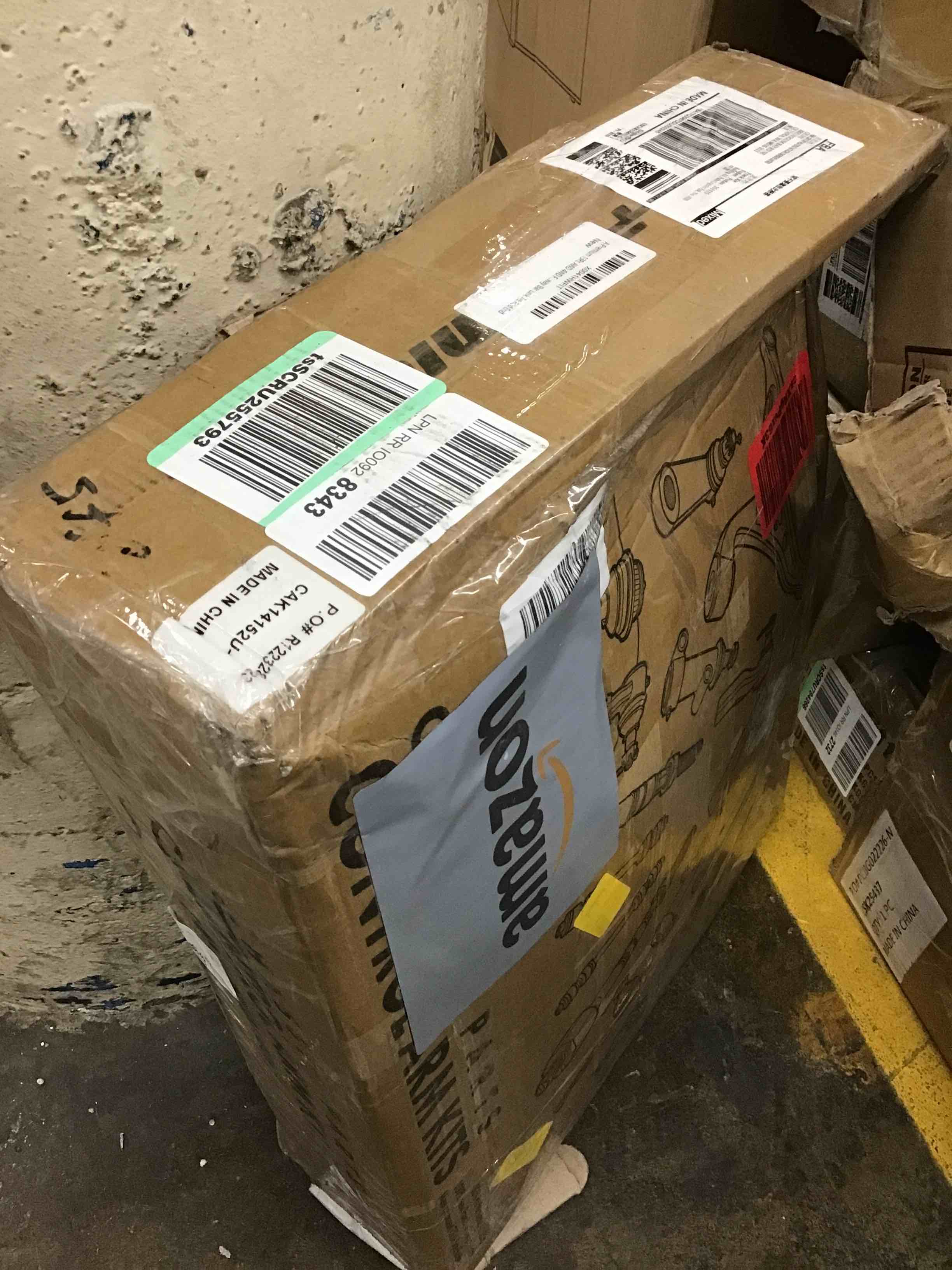 https://s3.amazonaws.com/lotting-images-prod/bidfta/BLU6558743_1718392057010.jpeg