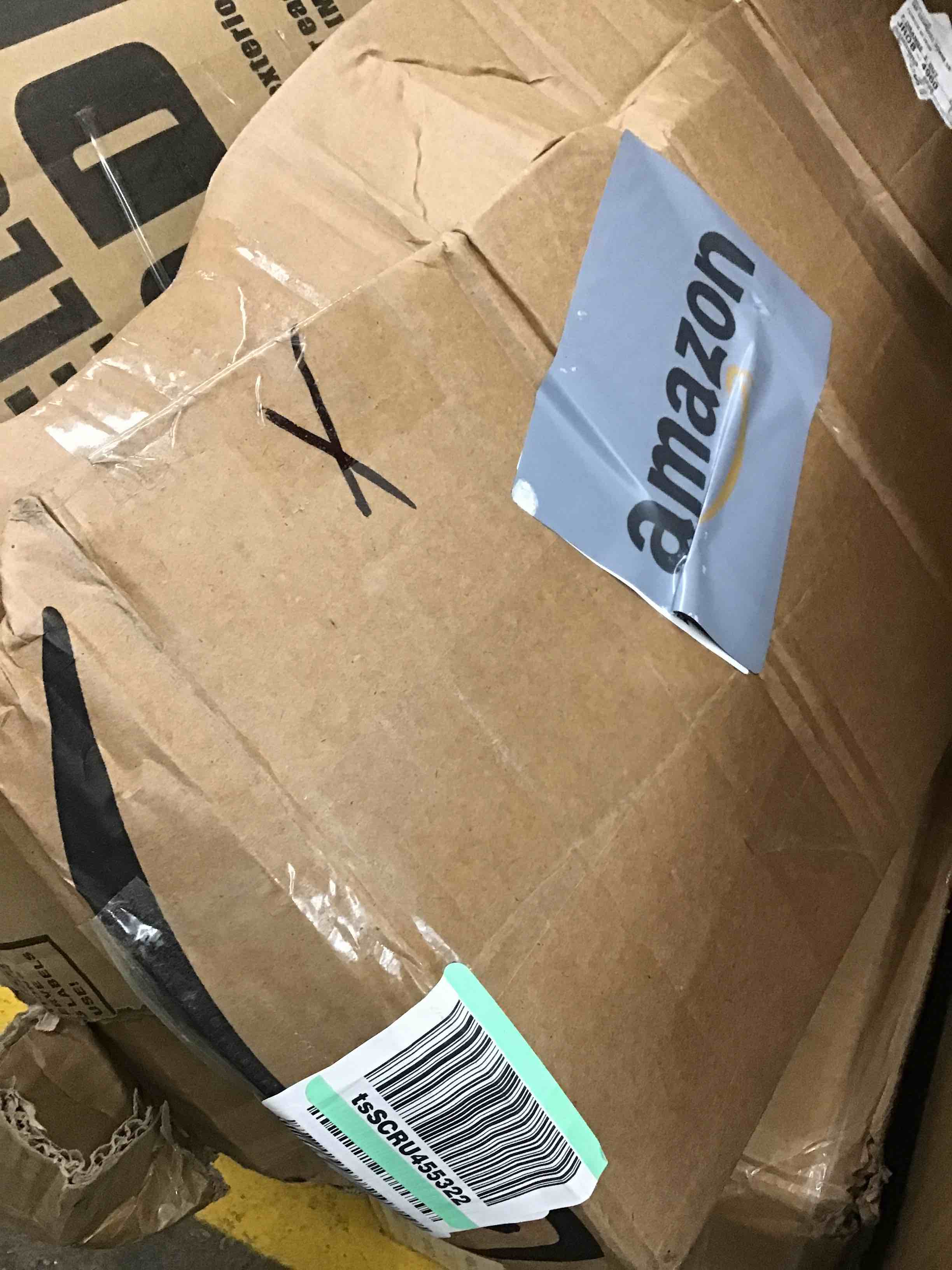 https://s3.amazonaws.com/lotting-images-prod/bidfta/BLU6558745_1718392835525.jpeg