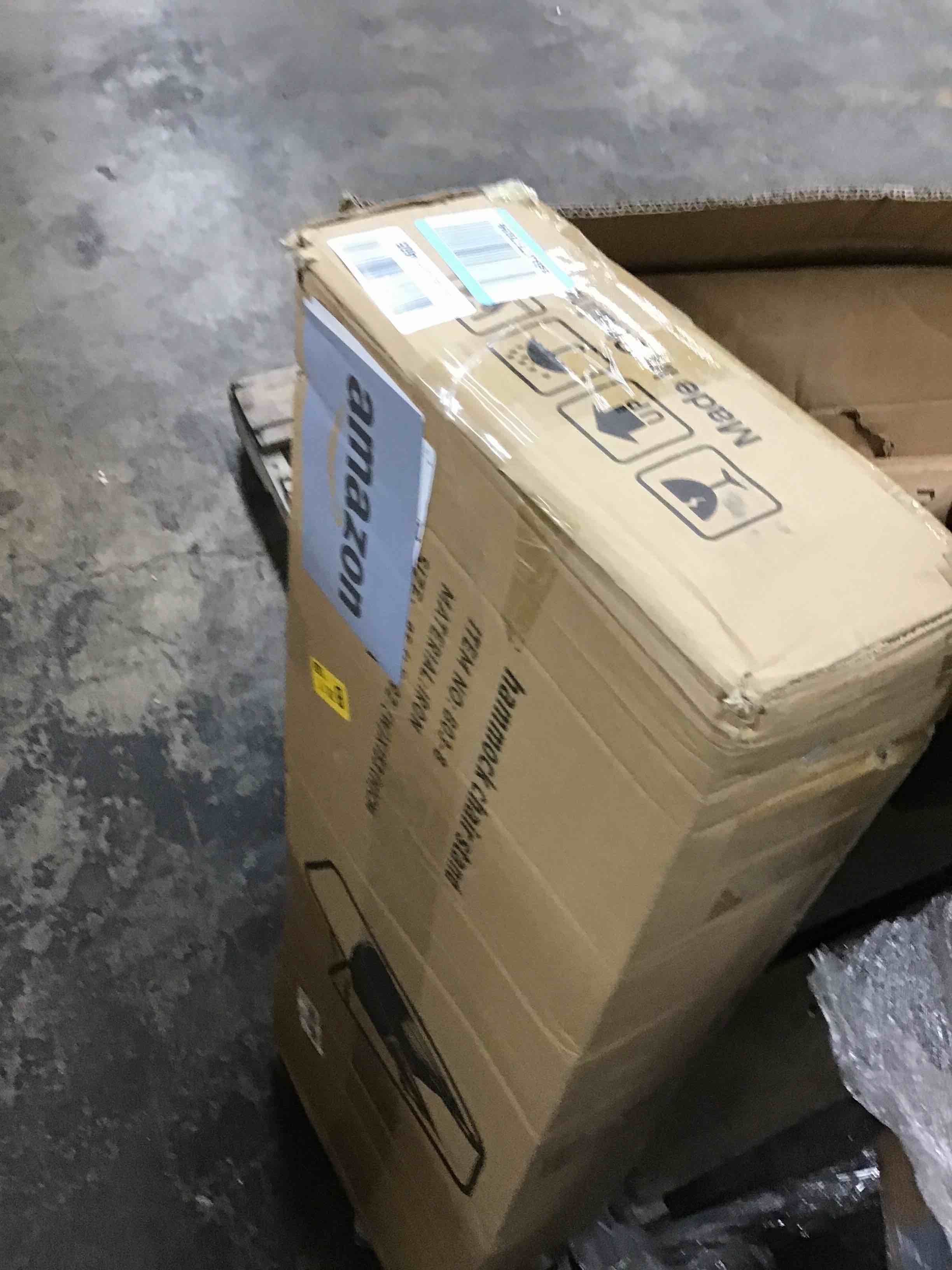 https://s3.amazonaws.com/lotting-images-prod/bidfta/BLU6559646_1720018874540.jpeg