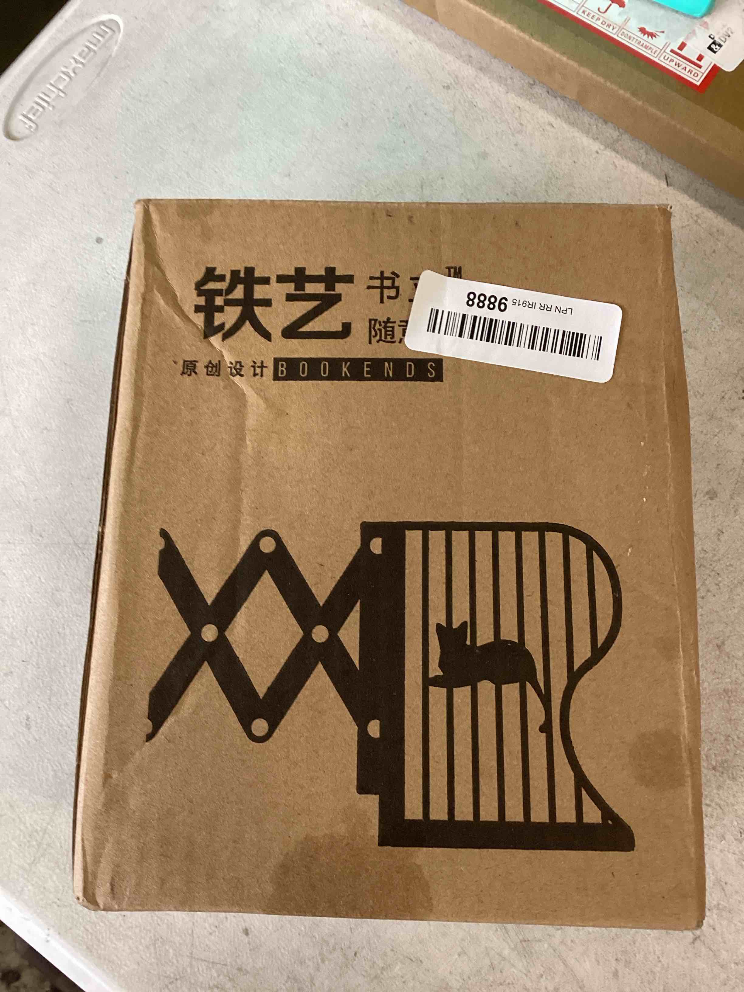 https://s3.amazonaws.com/lotting-images-prod/bidfta/BLU6562483_1717602056246.jpeg