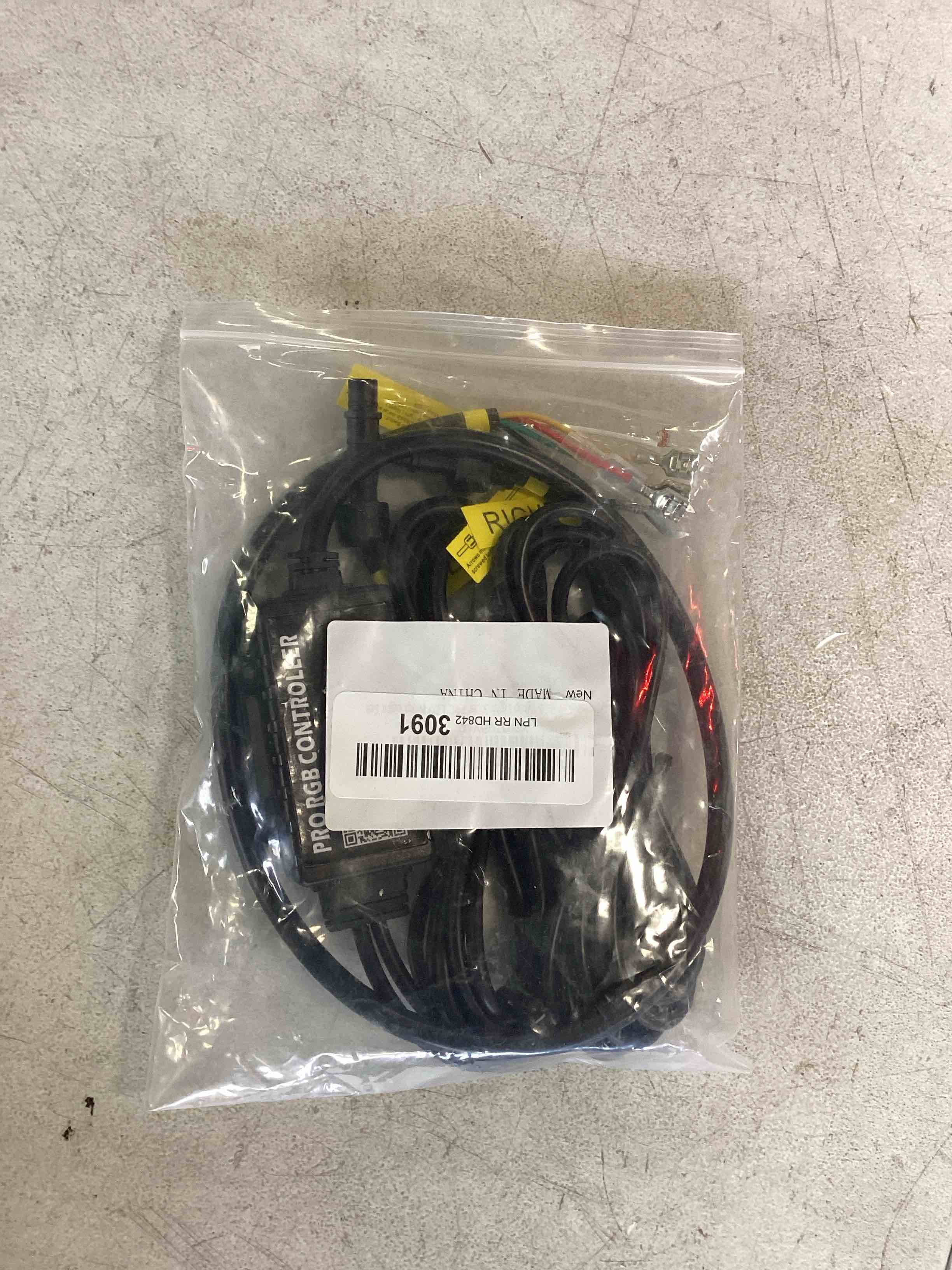 https://s3.amazonaws.com/lotting-images-prod/bidfta/BLU6562506_1717606238445.jpeg