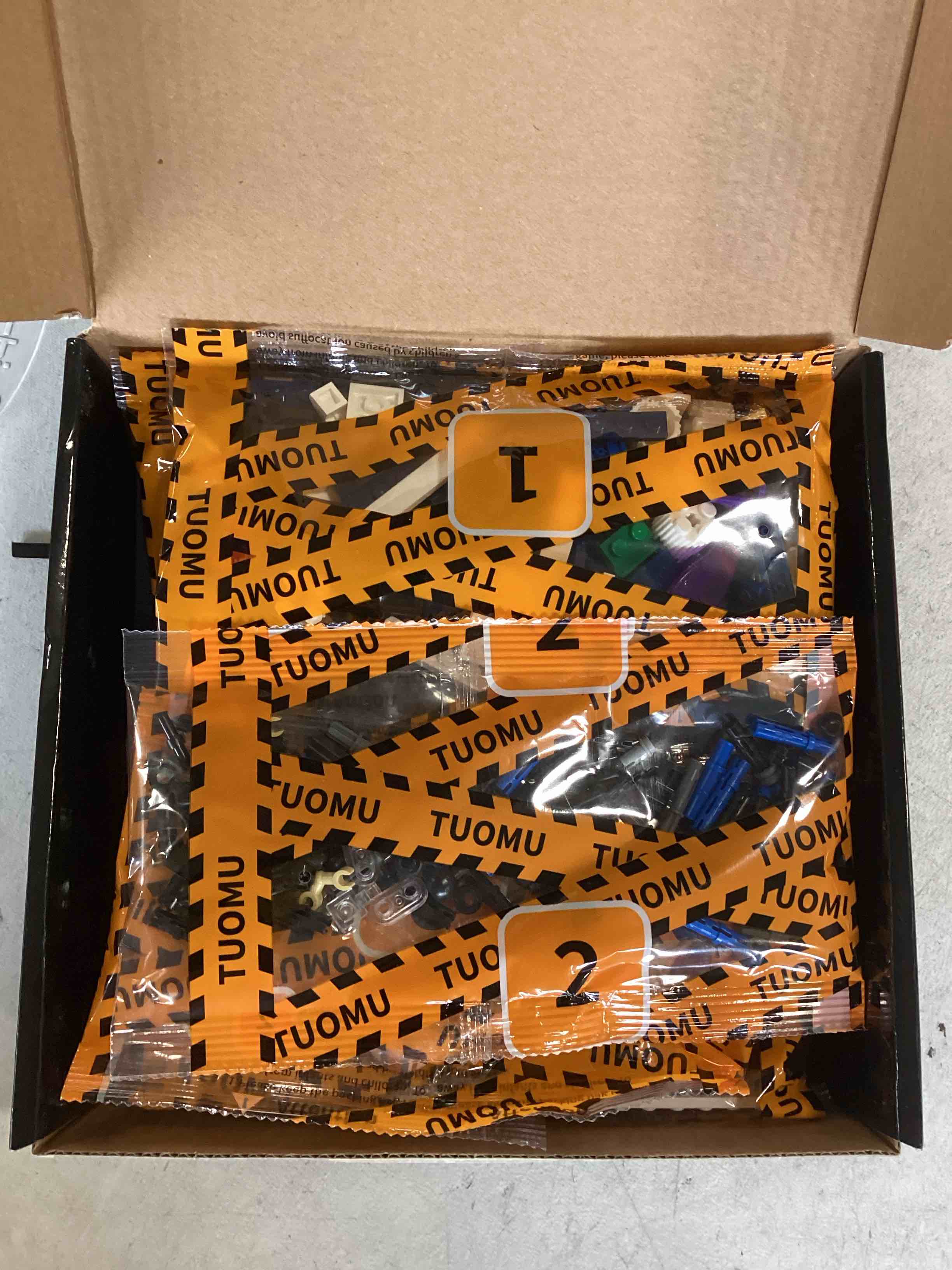 https://s3.amazonaws.com/lotting-images-prod/bidfta/BLU6562543_1717608767556.jpeg