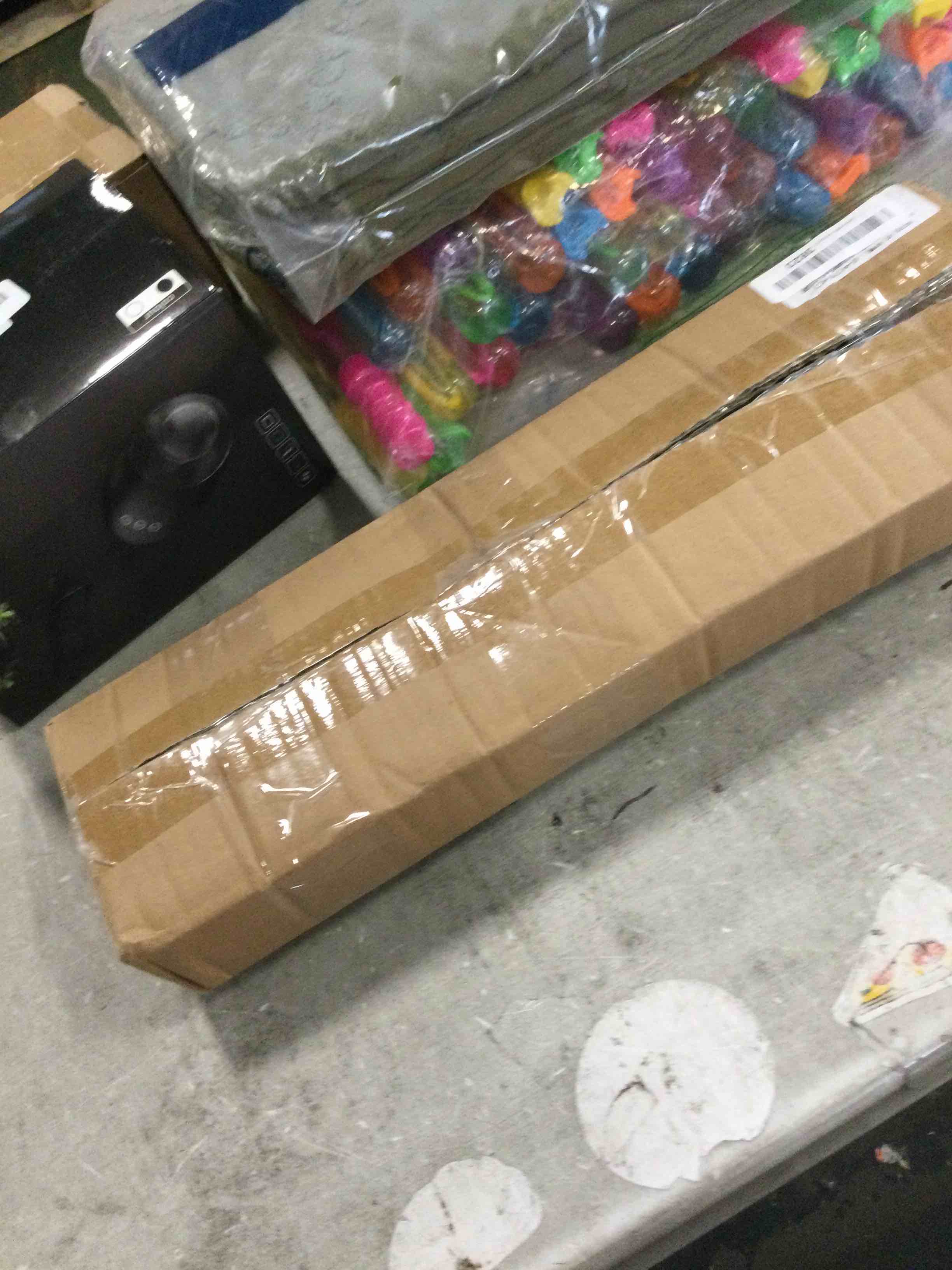 https://s3.amazonaws.com/lotting-images-prod/bidfta/BLU6563044_1715267547870.jpeg