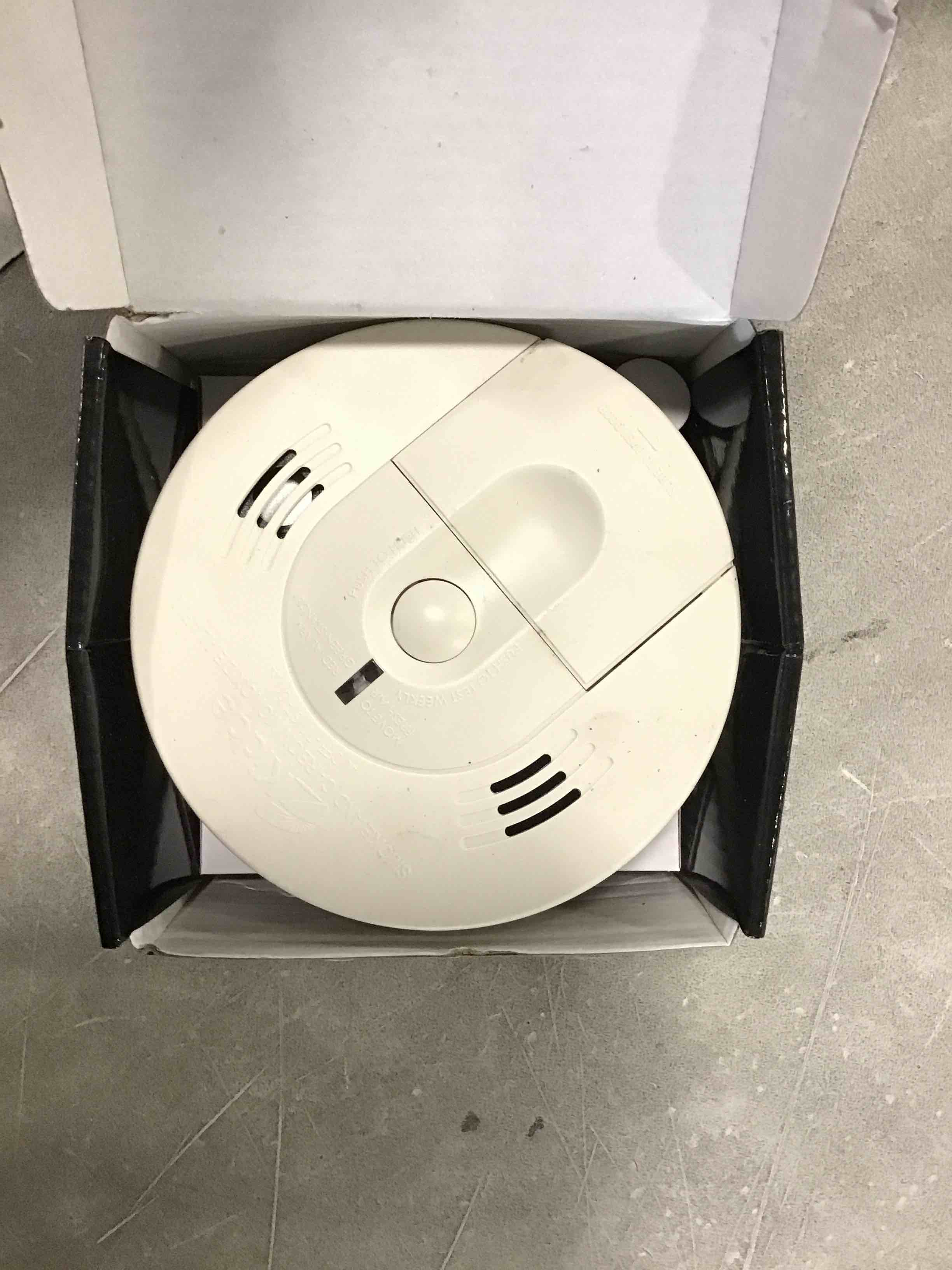 https://s3.amazonaws.com/lotting-images-prod/bidfta/BLU6563777_1717426858394.jpeg