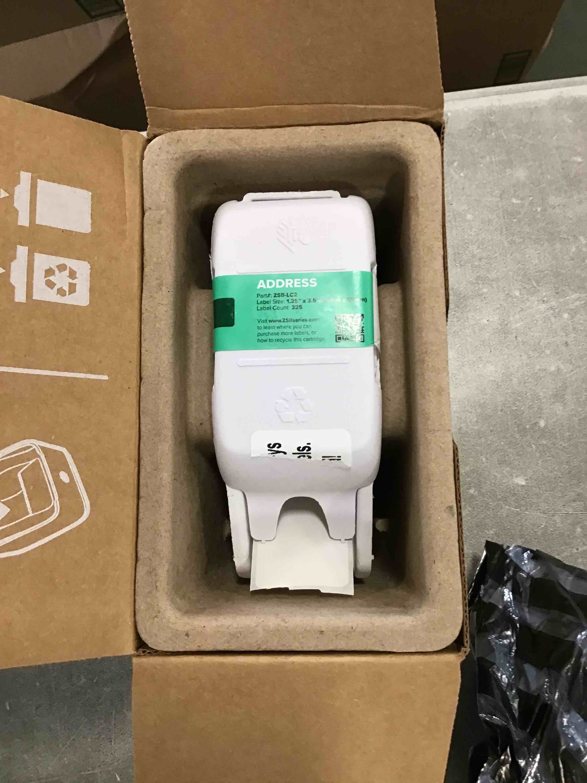 https://s3.amazonaws.com/lotting-images-prod/bidfta/BLU6563942_1717503048850.jpeg