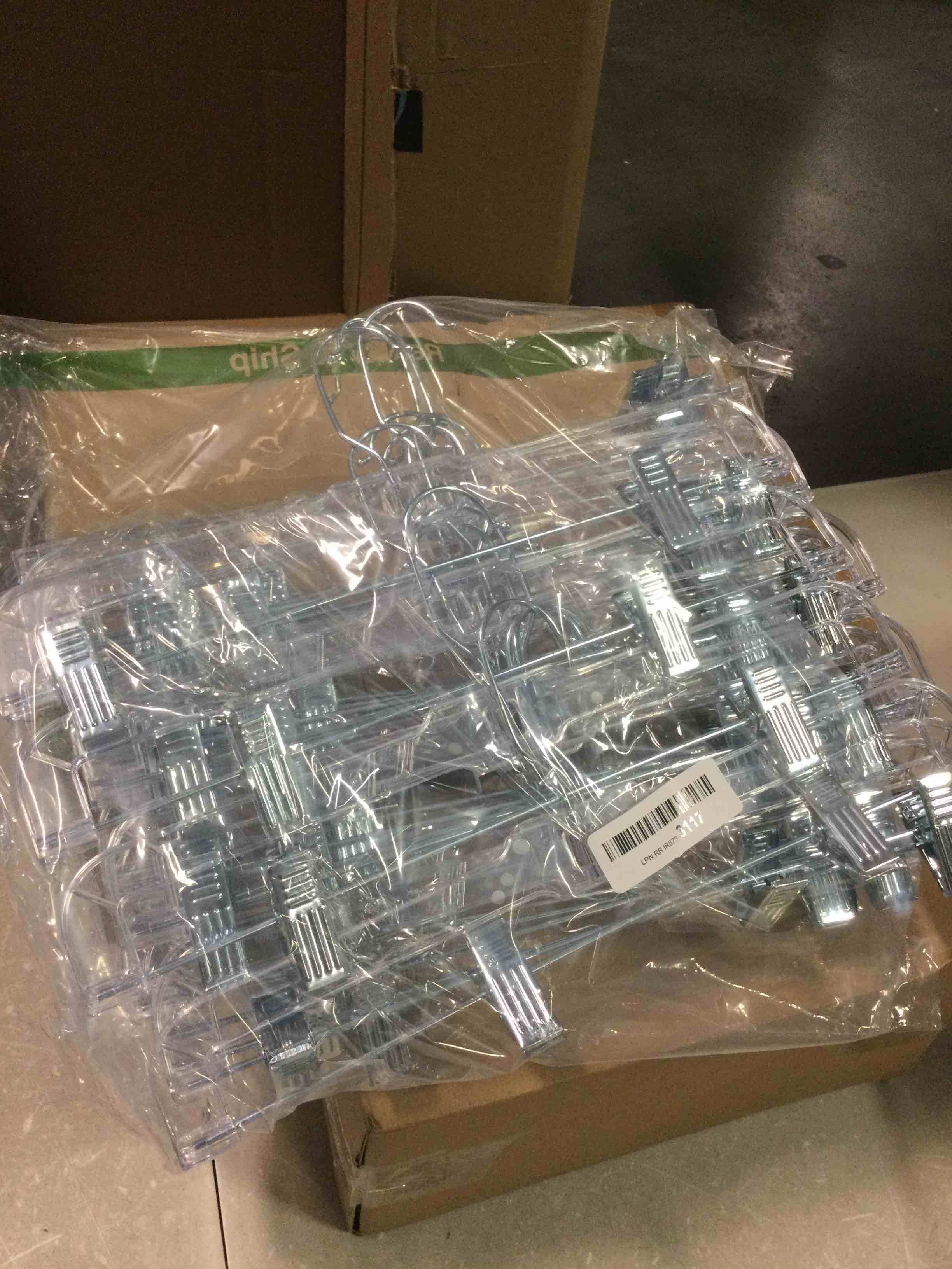 https://s3.amazonaws.com/lotting-images-prod/bidfta/BLU6568126_1717246476083.jpeg