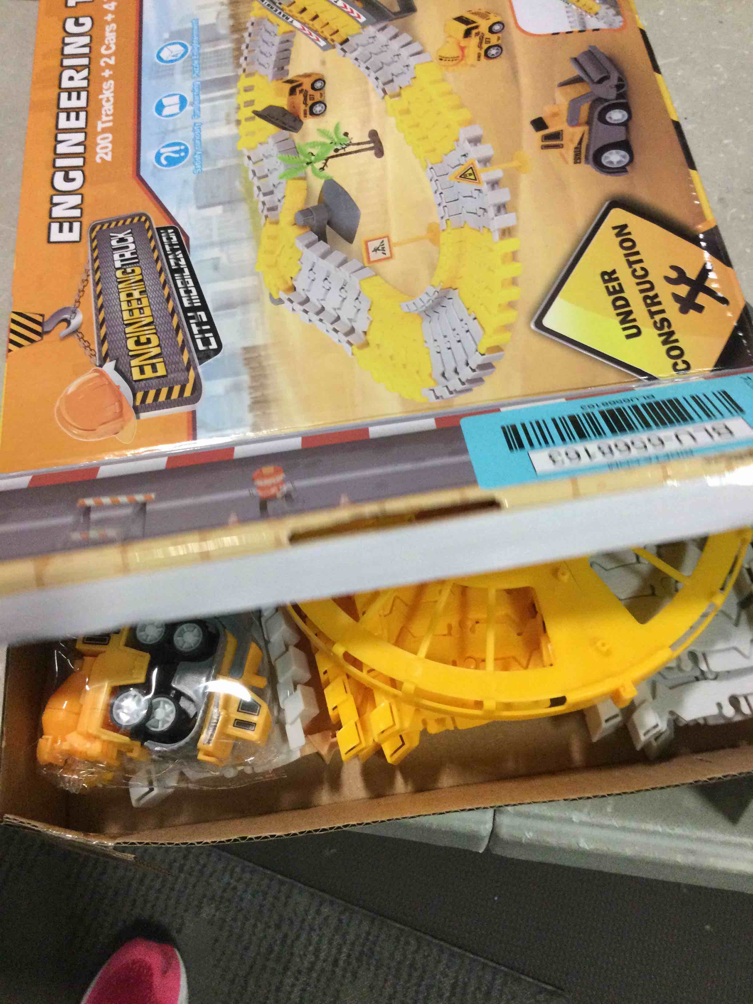 https://s3.amazonaws.com/lotting-images-prod/bidfta/BLU6568164_1717251131120.jpeg