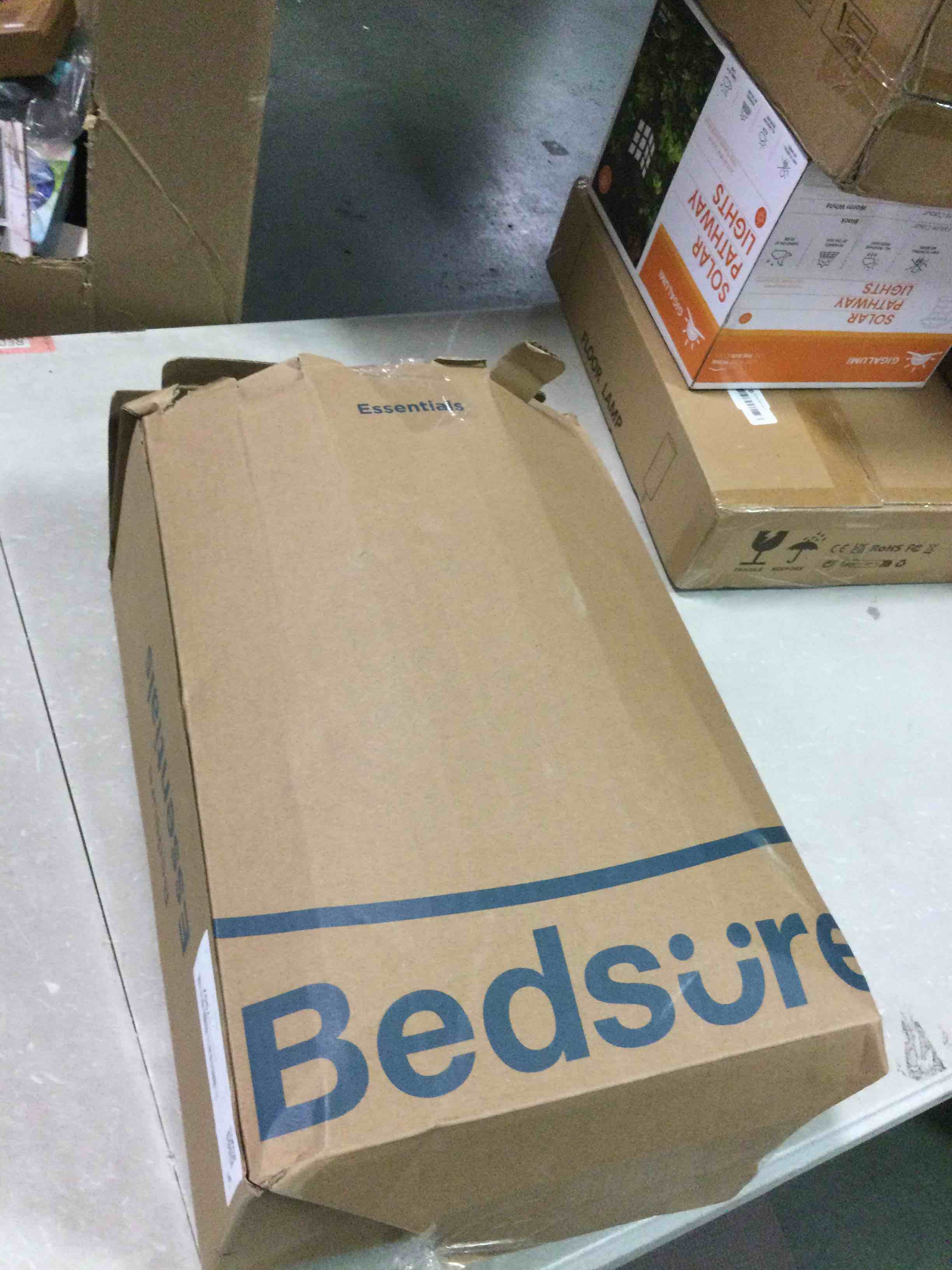 https://s3.amazonaws.com/lotting-images-prod/bidfta/BLU6568168_1717251429676.jpeg