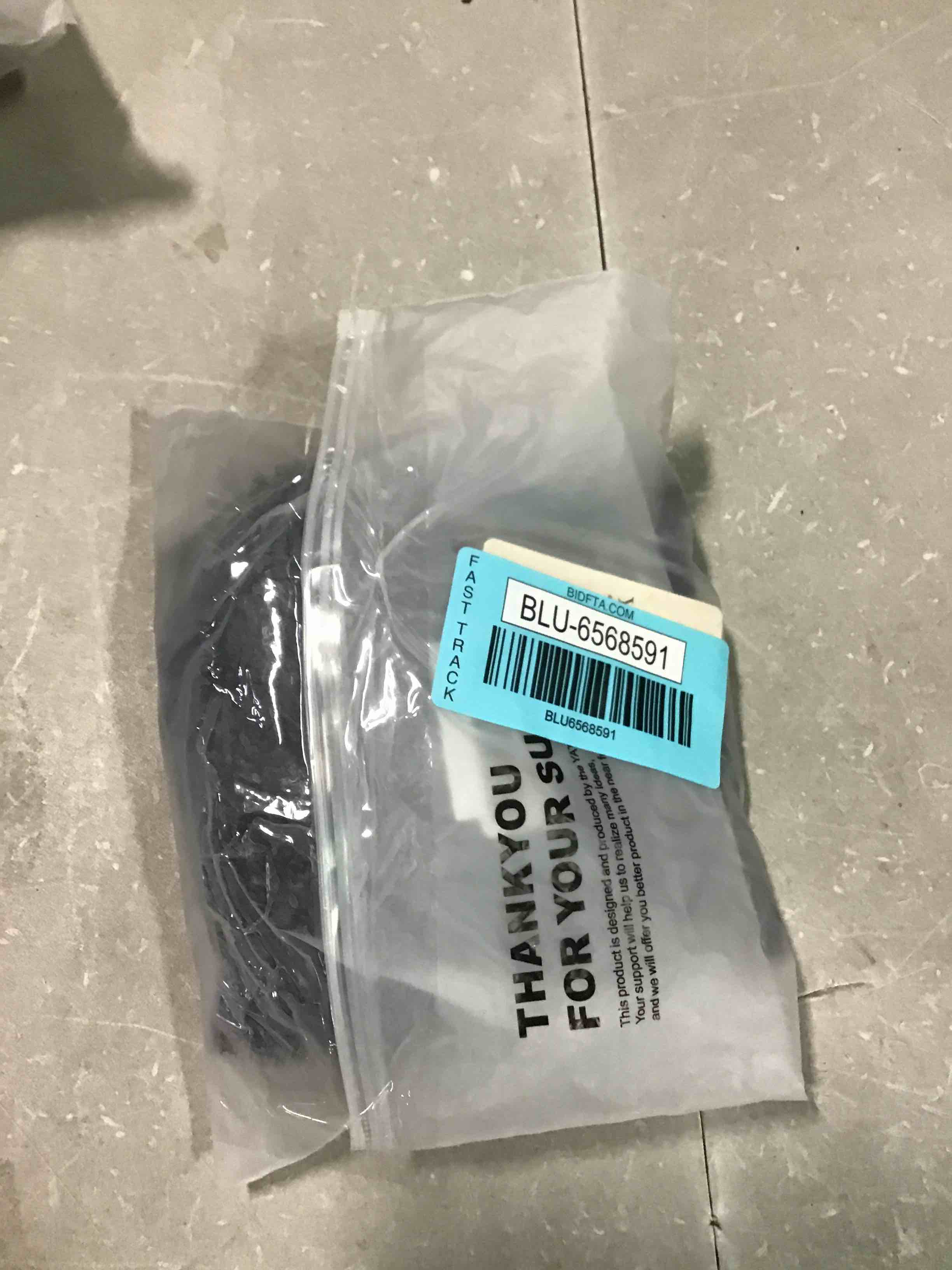 https://s3.amazonaws.com/lotting-images-prod/bidfta/BLU6568591_1717414720436.jpeg