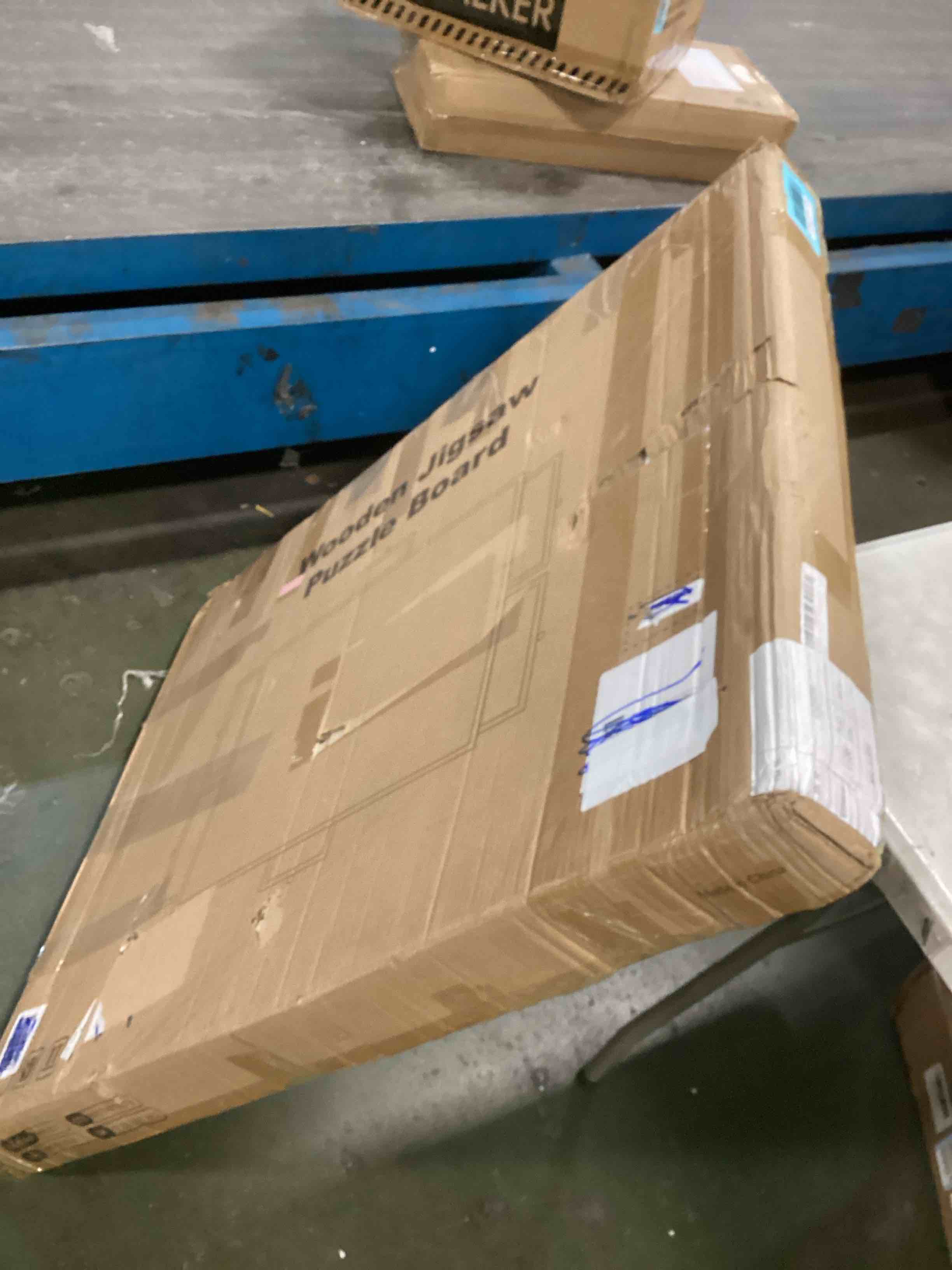 https://s3.amazonaws.com/lotting-images-prod/bidfta/BLU6570480_1715686922866.jpeg