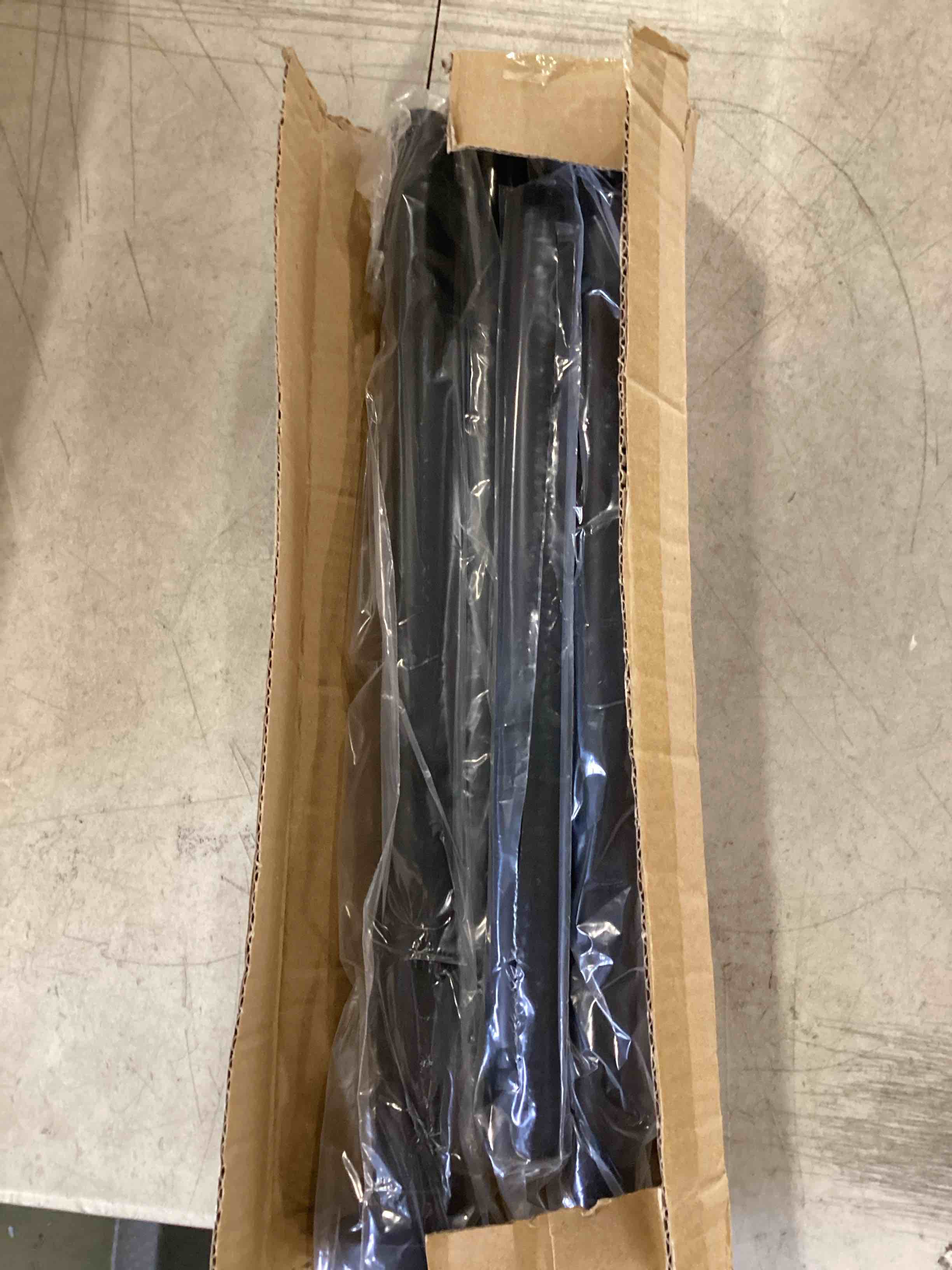 https://s3.amazonaws.com/lotting-images-prod/bidfta/BLU6571109_1722534089067.jpeg