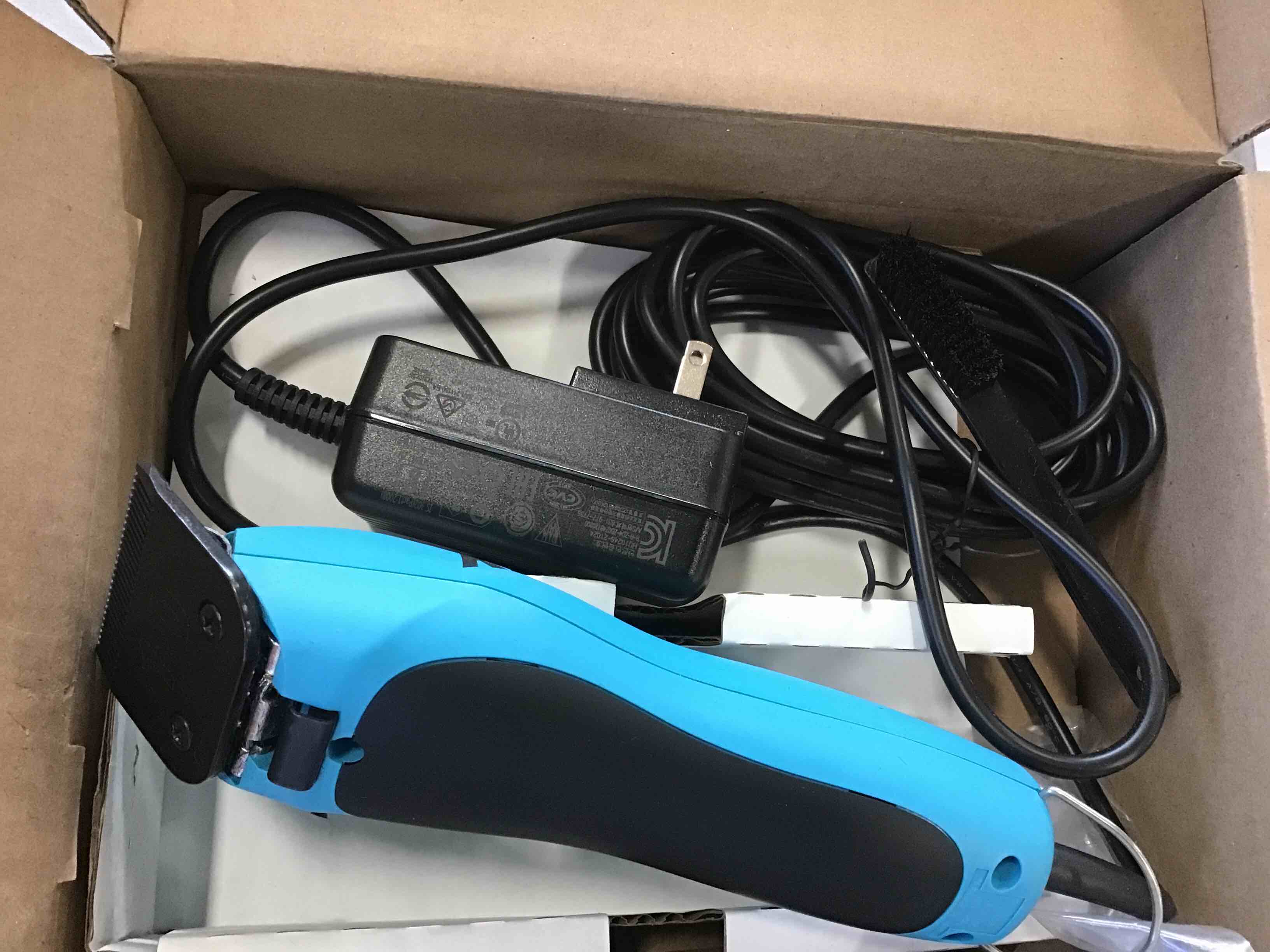 https://s3.amazonaws.com/lotting-images-prod/bidfta/BLU6571253_1723206964860.jpeg