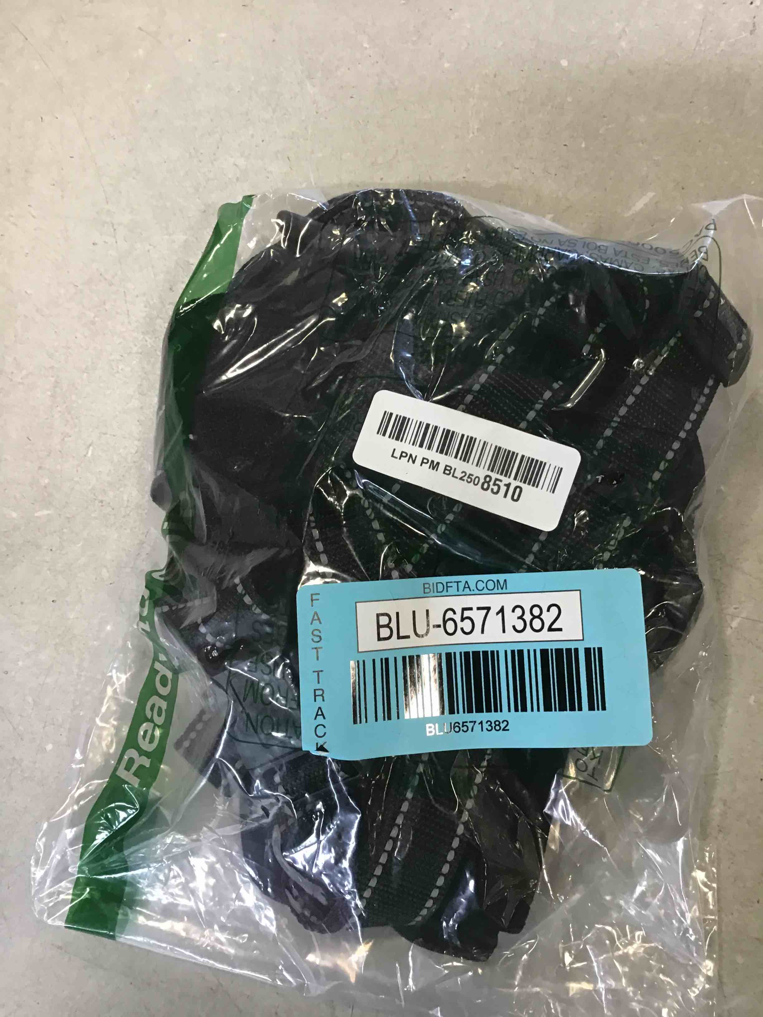 https://s3.amazonaws.com/lotting-images-prod/bidfta/BLU6571382_1723666757695.jpeg