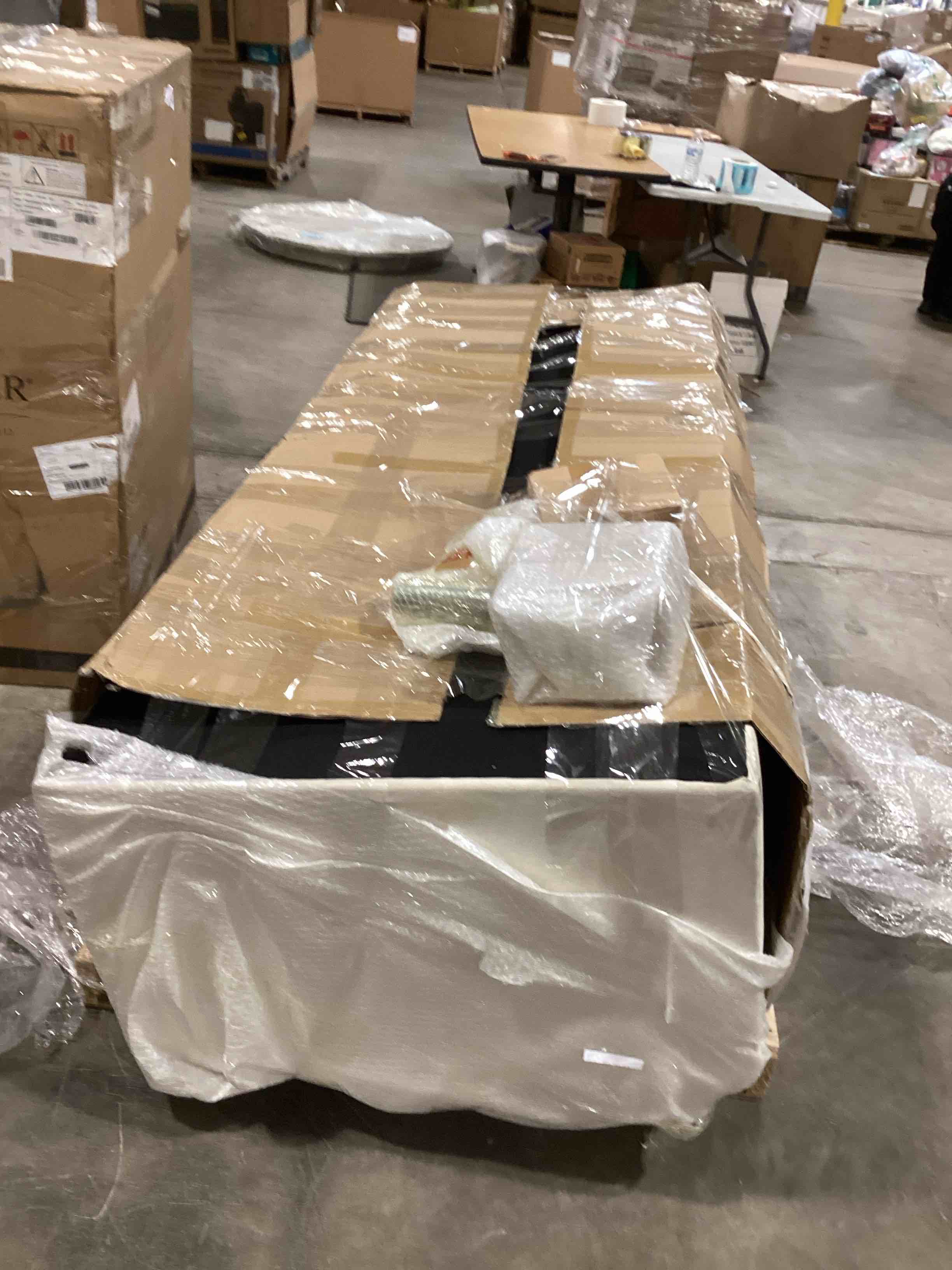 https://s3.amazonaws.com/lotting-images-prod/bidfta/BLU6582493_1718820094506.jpeg