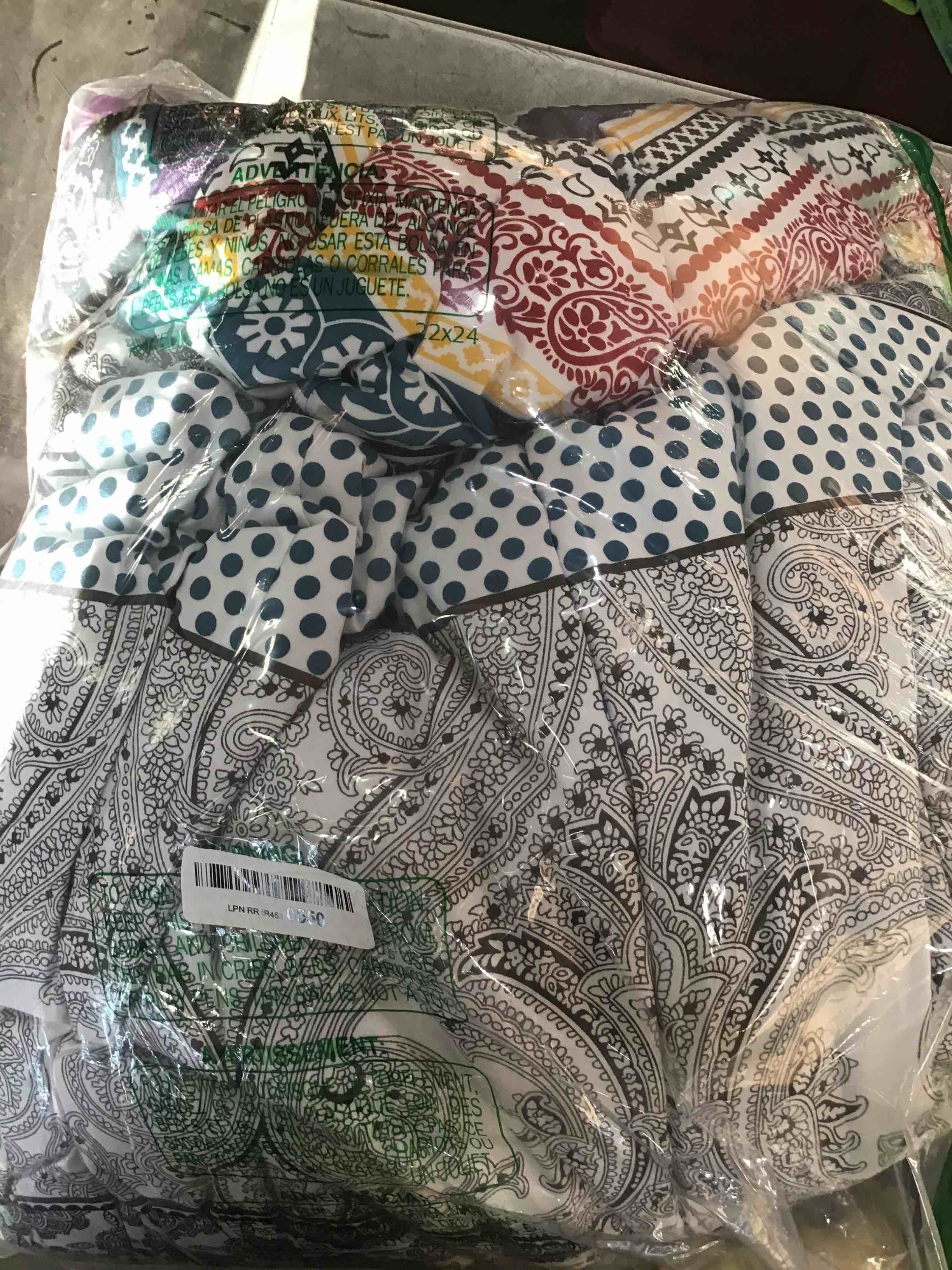 https://s3.amazonaws.com/lotting-images-prod/bidfta/BLU6584890_1719227340775.jpeg