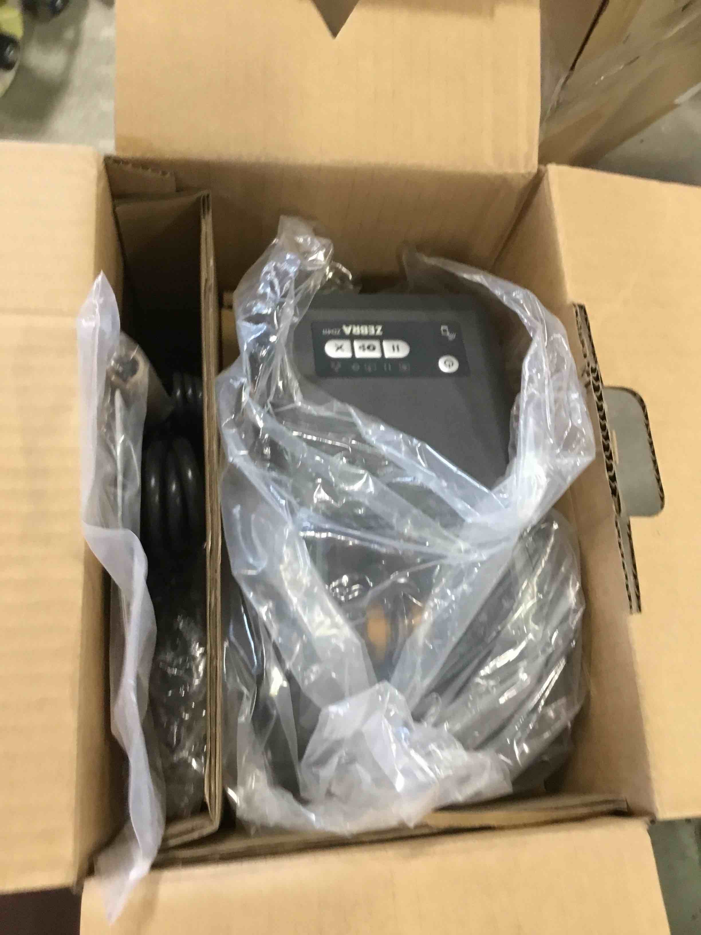 https://s3.amazonaws.com/lotting-images-prod/bidfta/BLU6585271_1719320214836.jpeg
