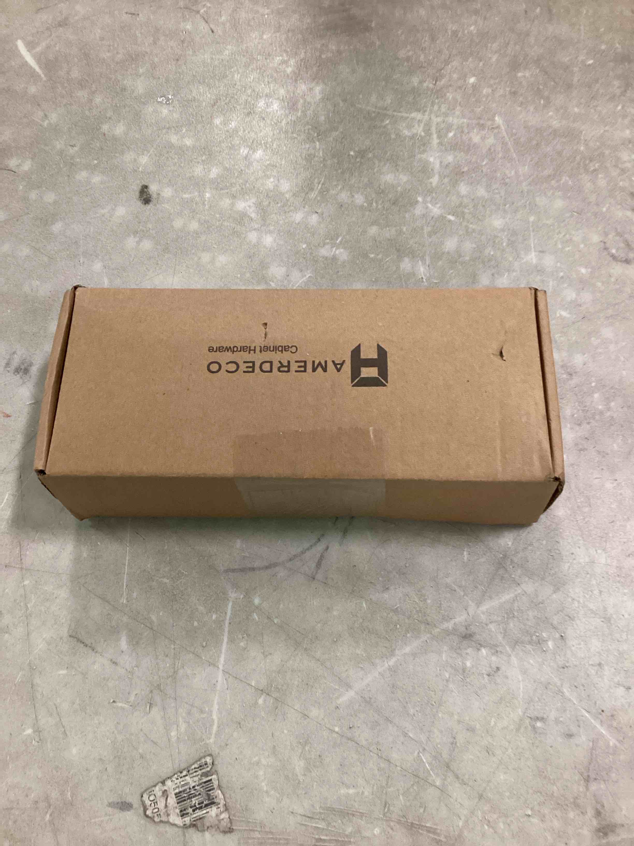 https://s3.amazonaws.com/lotting-images-prod/bidfta/BLU6586519_1718285357543.jpeg