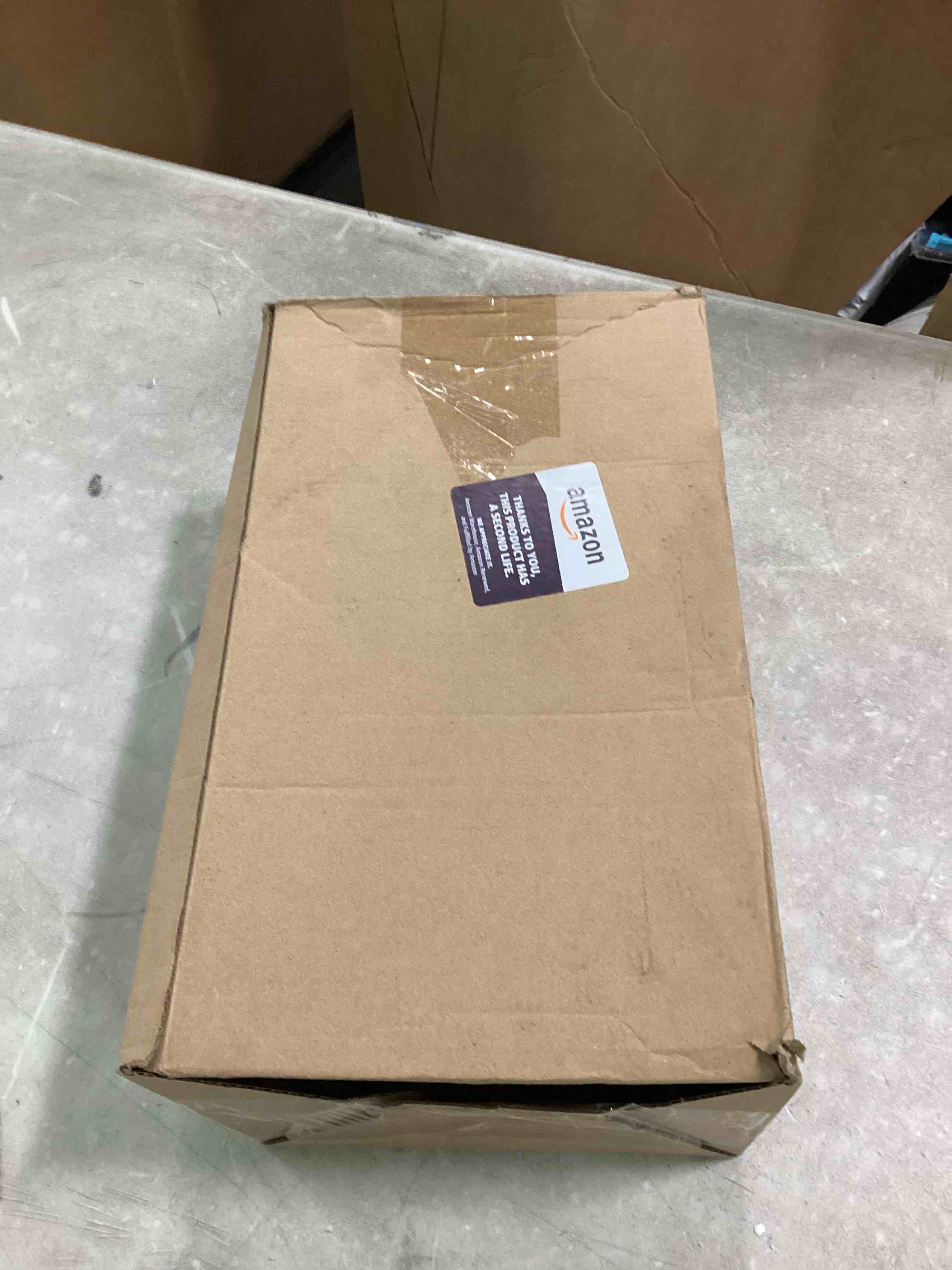 https://s3.amazonaws.com/lotting-images-prod/bidfta/BLU6586780_1718376438626.jpeg