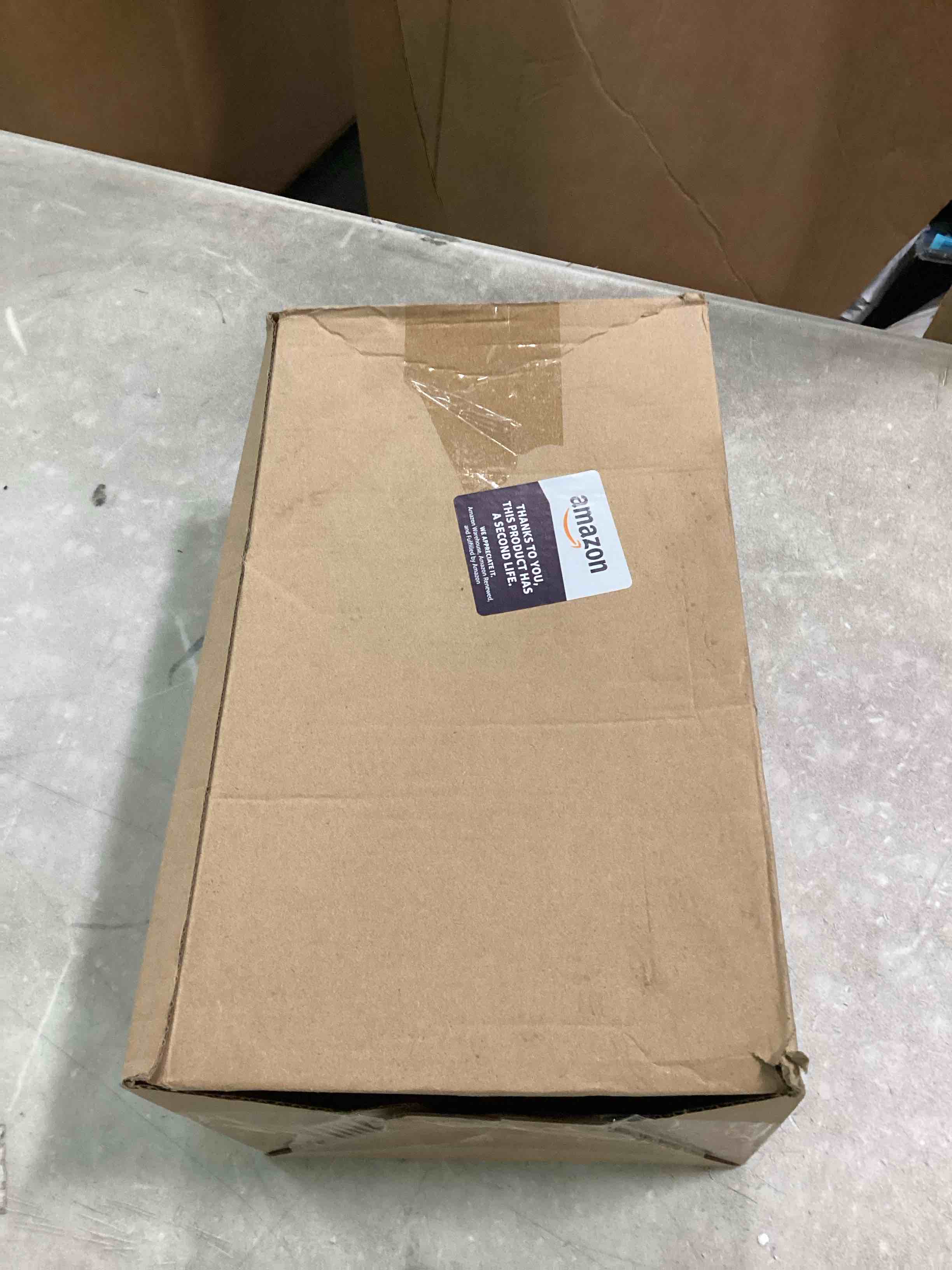 https://s3.amazonaws.com/lotting-images-prod/bidfta/BLU6586780_1718376439397.jpeg