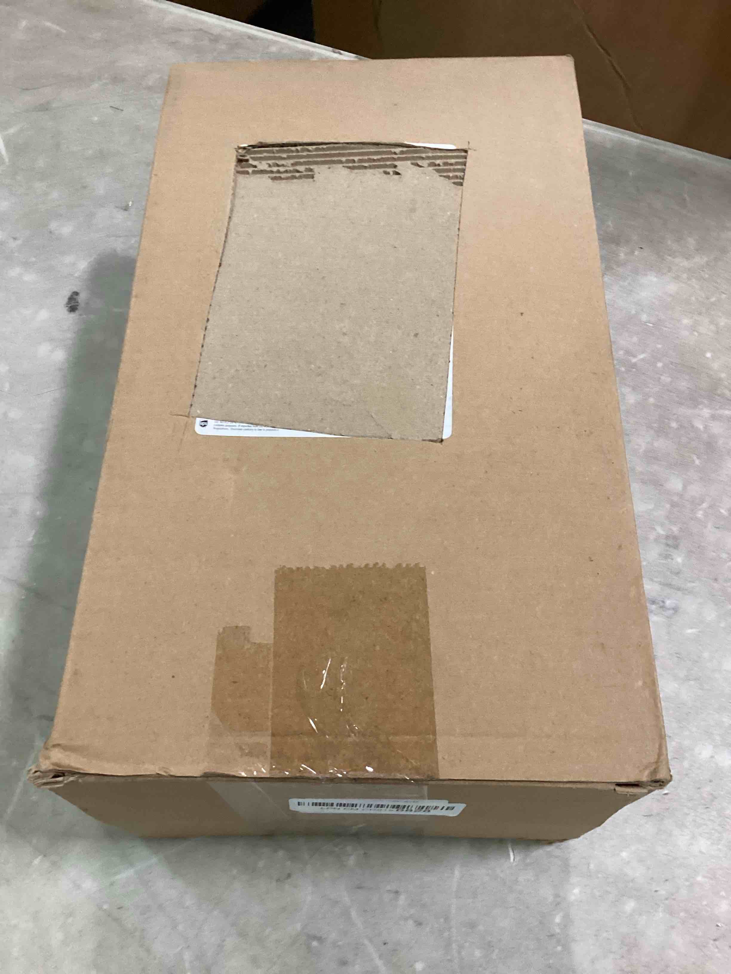 https://s3.amazonaws.com/lotting-images-prod/bidfta/BLU6586780_1718376446827.jpeg