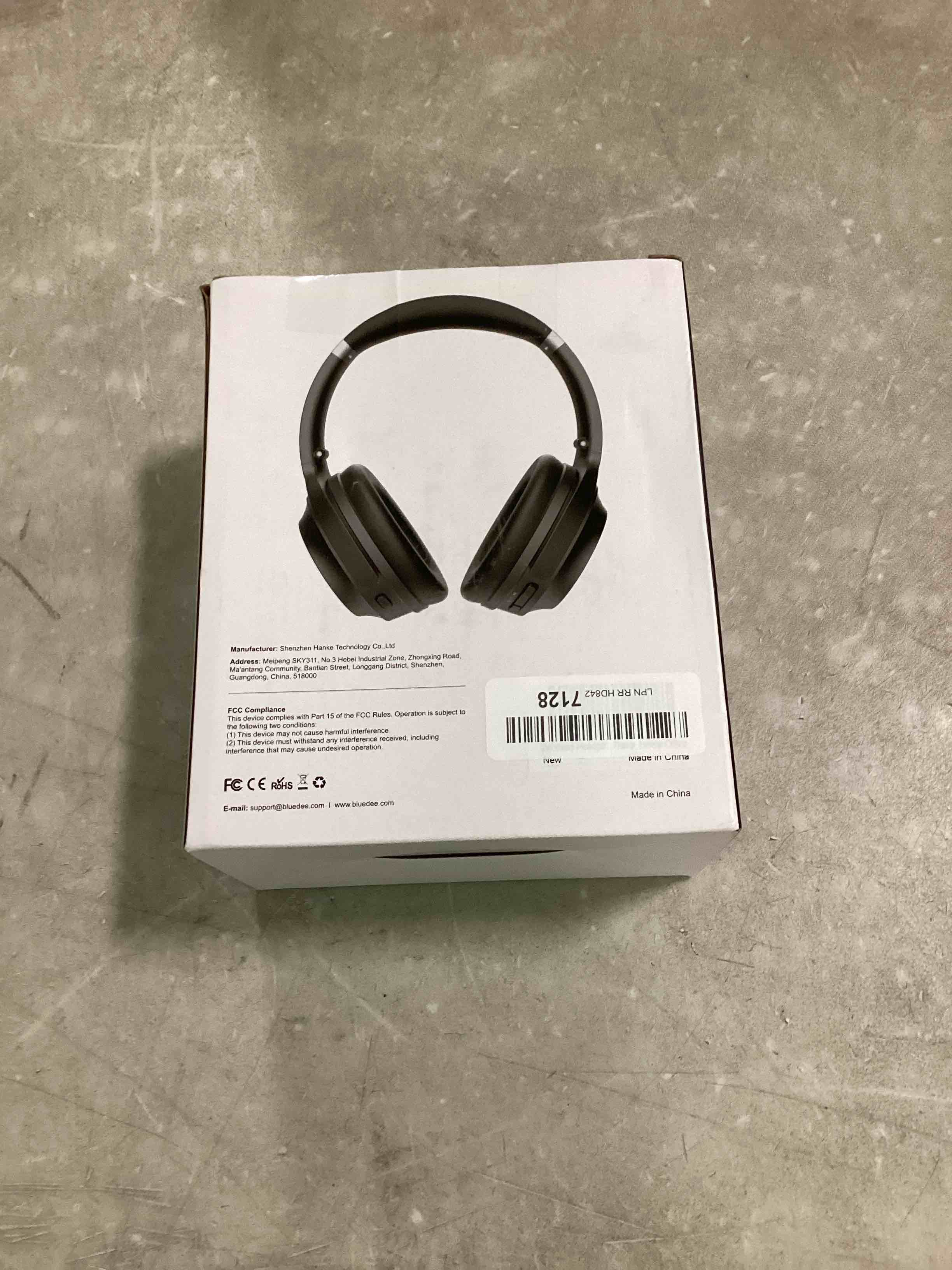 https://s3.amazonaws.com/lotting-images-prod/bidfta/BLU6586840_1718386454344.jpeg