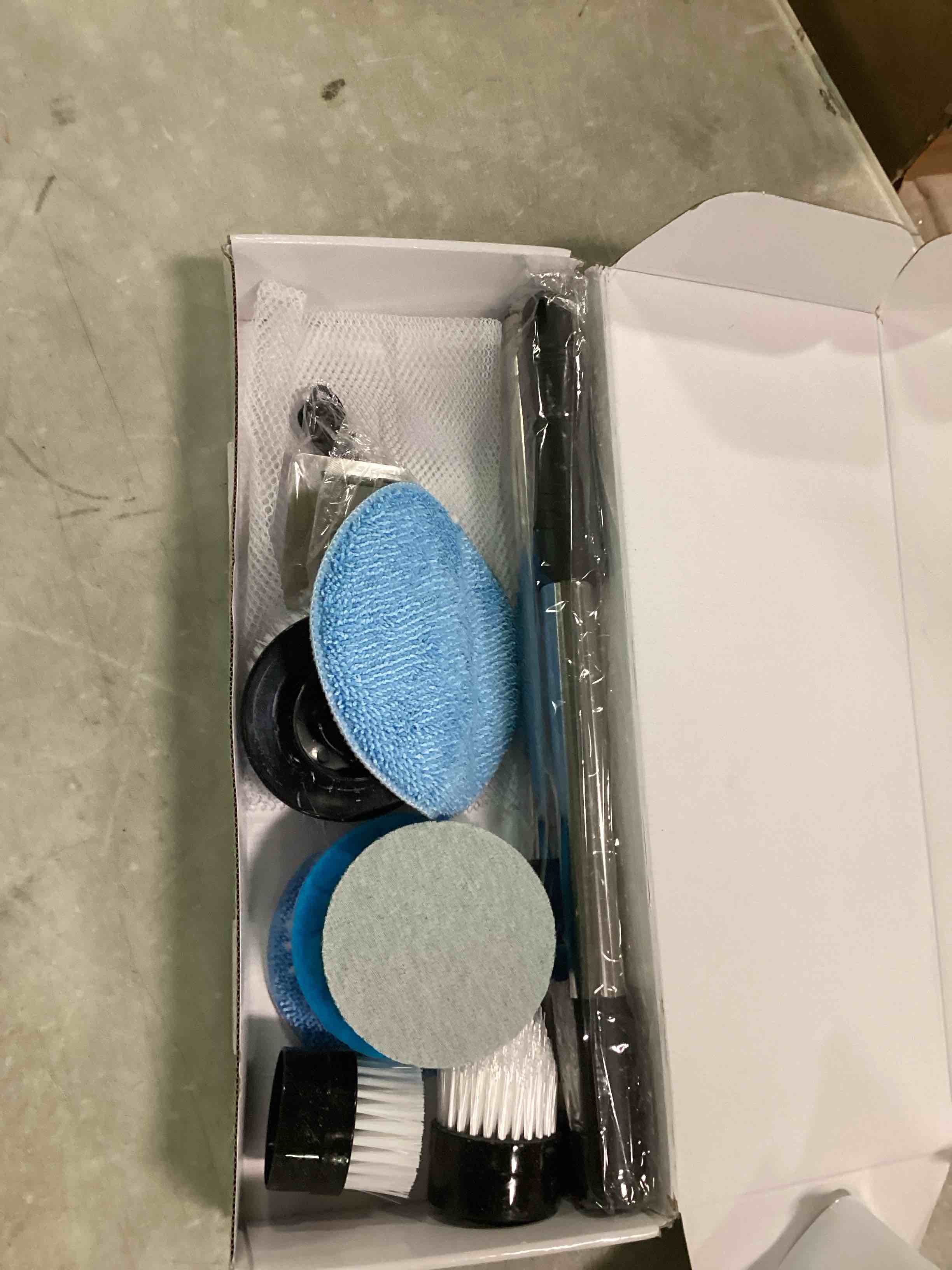 https://s3.amazonaws.com/lotting-images-prod/bidfta/BLU6586927_1718394961600.jpeg