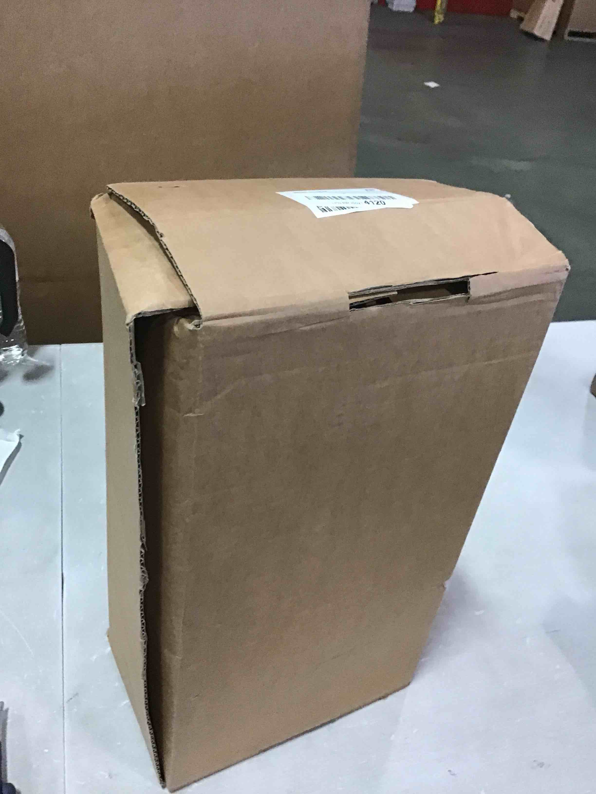 https://s3.amazonaws.com/lotting-images-prod/bidfta/BLU6588920_1718222972027.jpeg