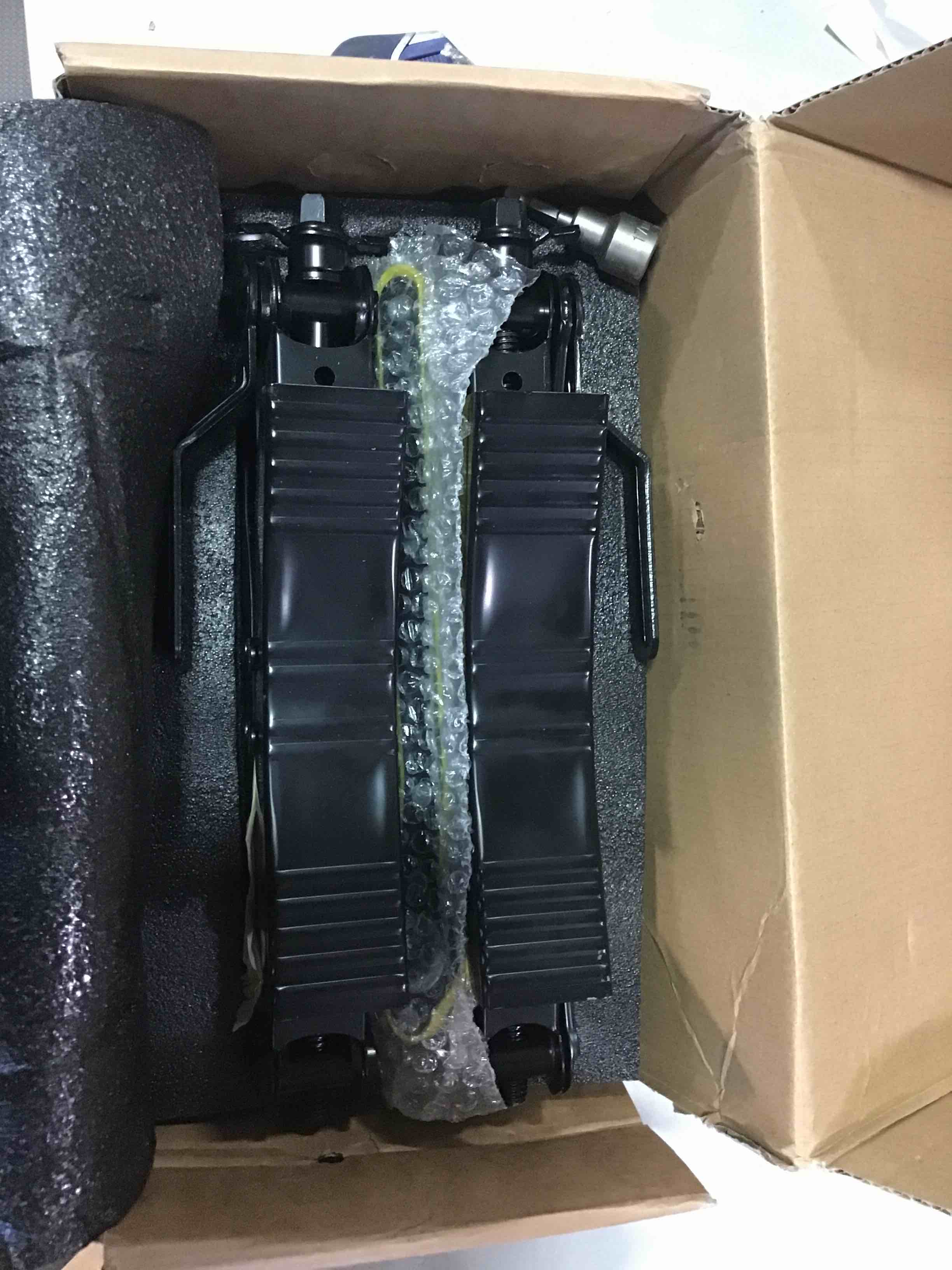 https://s3.amazonaws.com/lotting-images-prod/bidfta/BLU6588920_1718223008241.jpeg