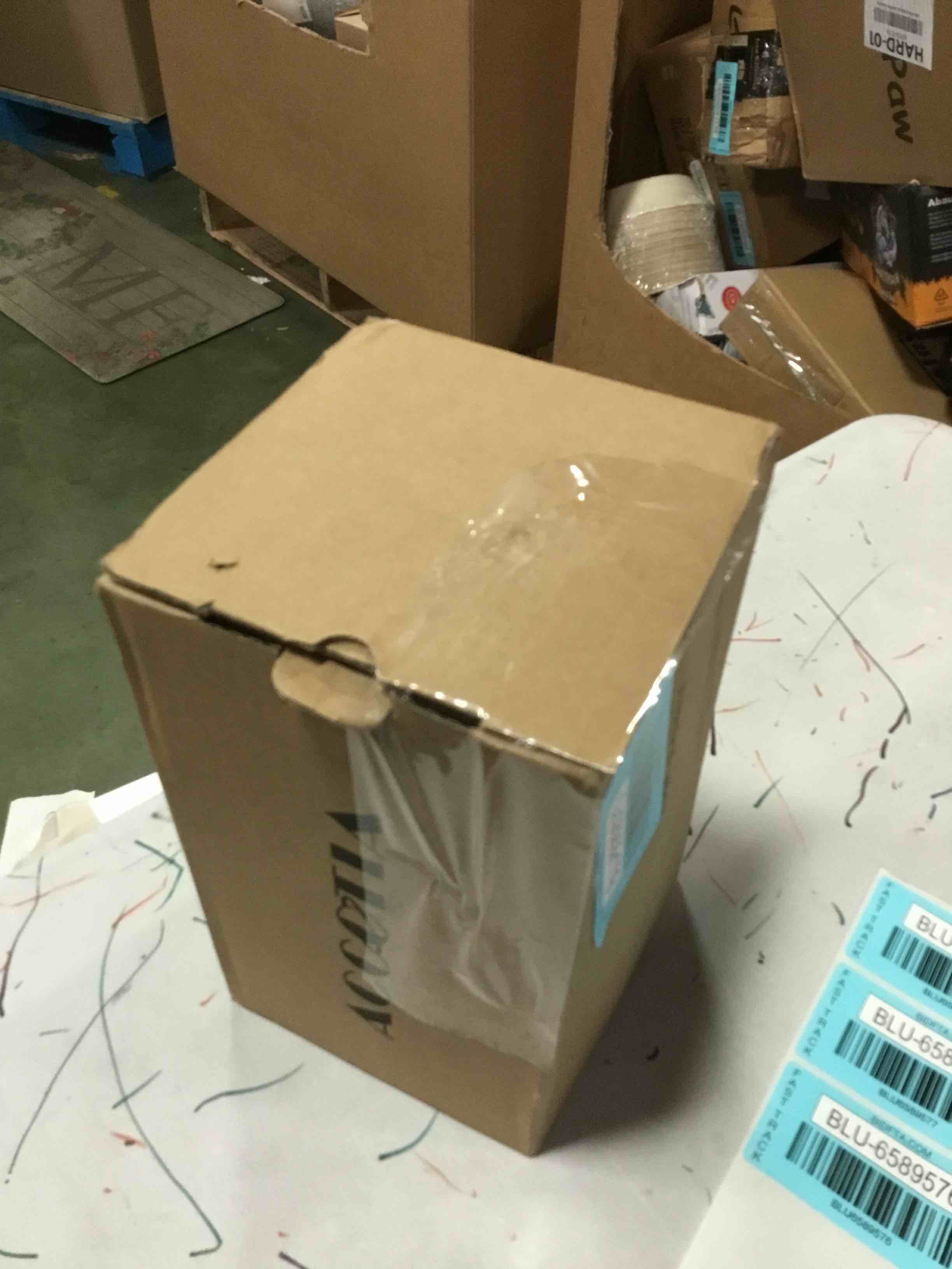 https://s3.amazonaws.com/lotting-images-prod/bidfta/BLU6589575_1718394478225.jpeg